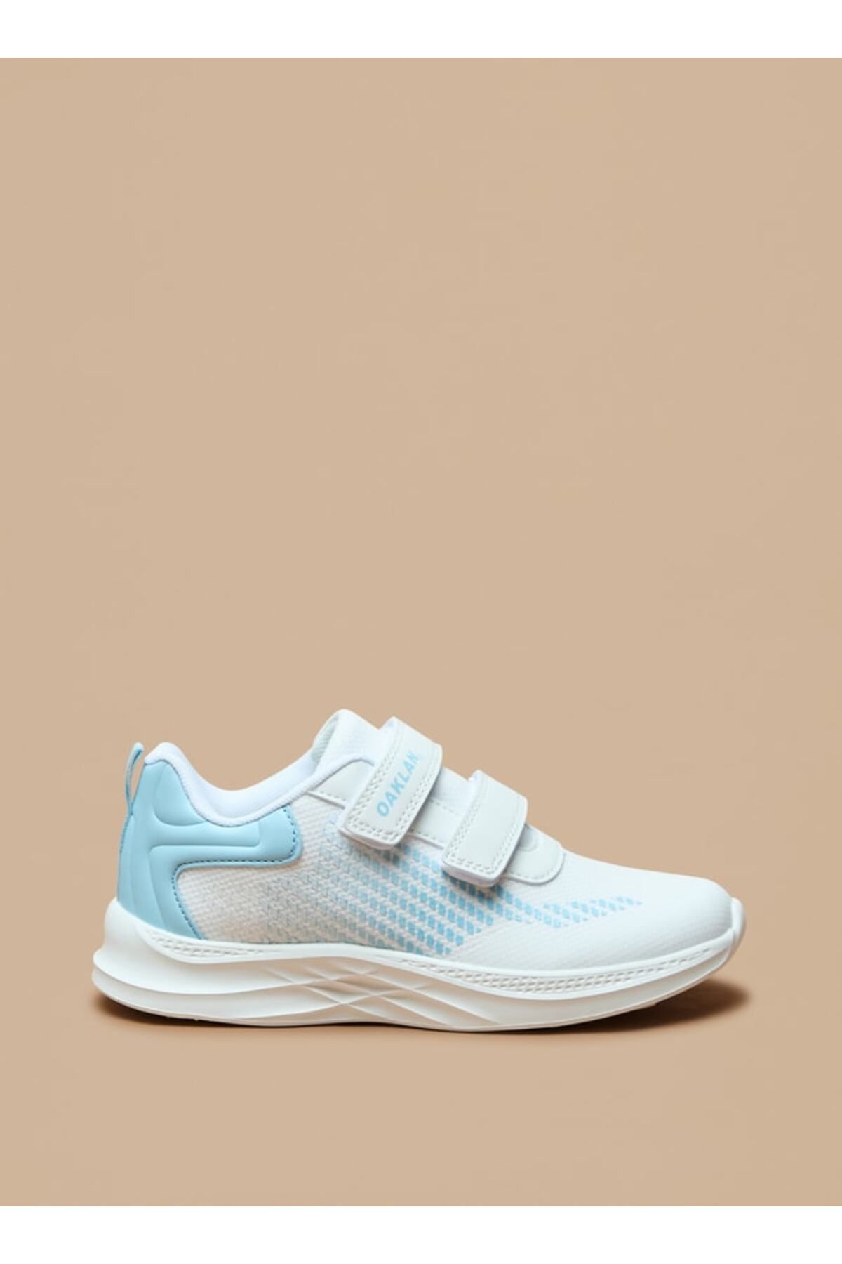 Oaklan by Shoexpress-Colourblock Sports Shoes with Hook and Loop Closure 3