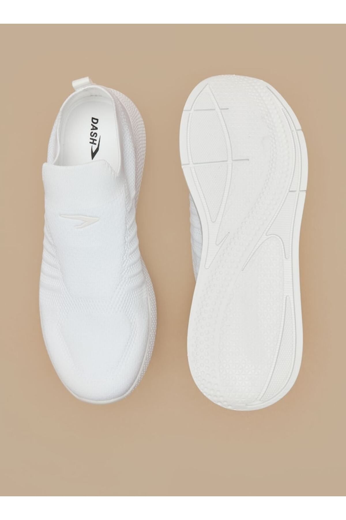 Dash-Textured Slip-On Lightweight Walking Shoes with Pull Tabs 4