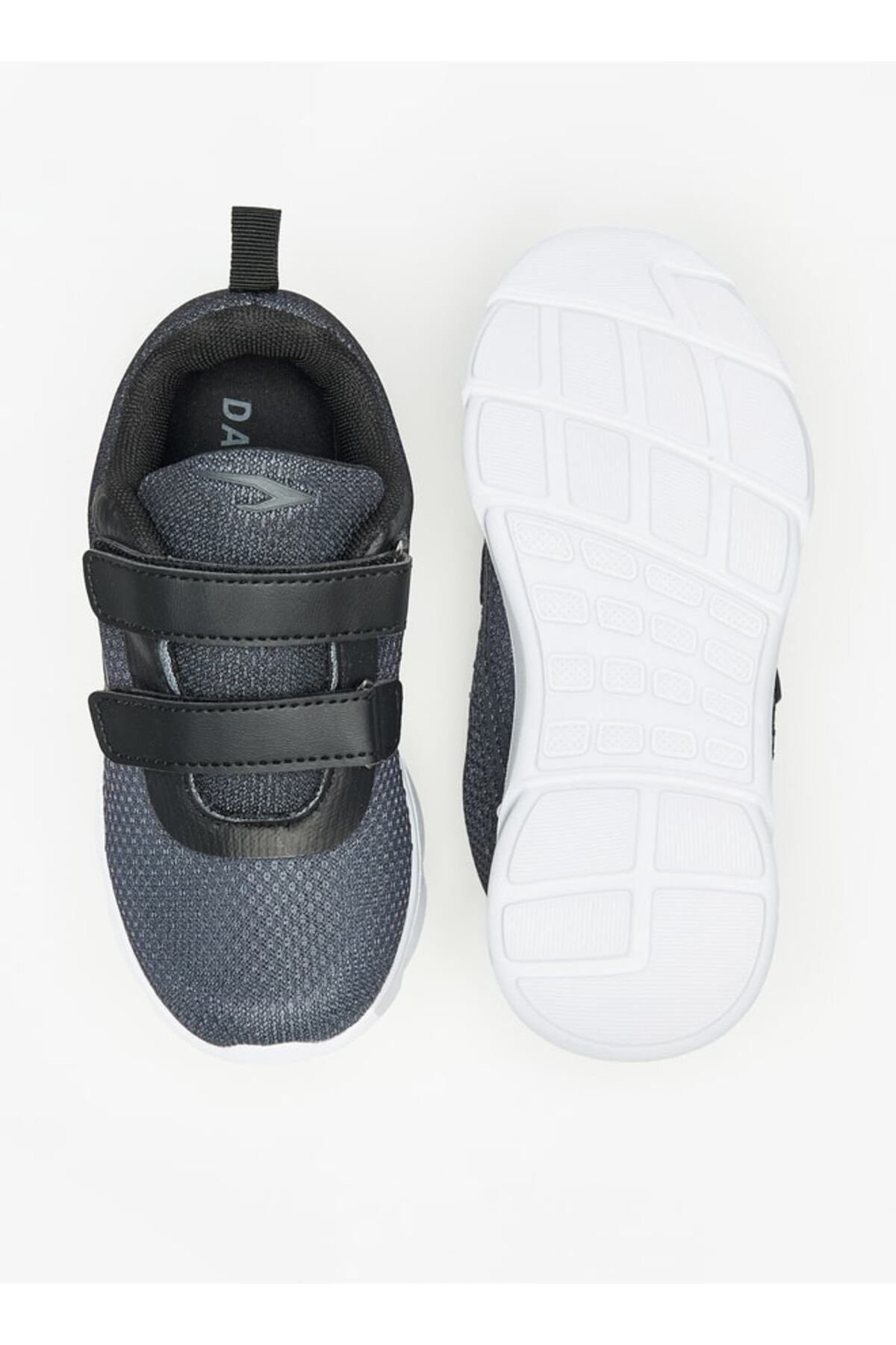 Dash-Textured Sports Shoes with Hook and Loop Closure 4