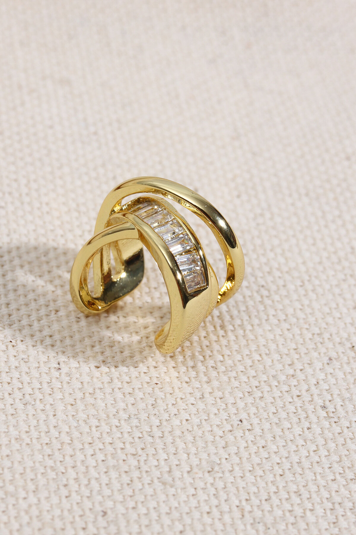 Şerit Trapez Taşlı Gold Renk Kıkırdak Küpe 2