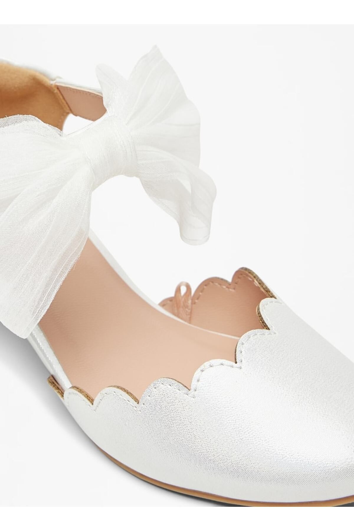 Celeste-Girls' Solid Bow Embellished Block Heel Shoes with Hook and Loop Closure 5