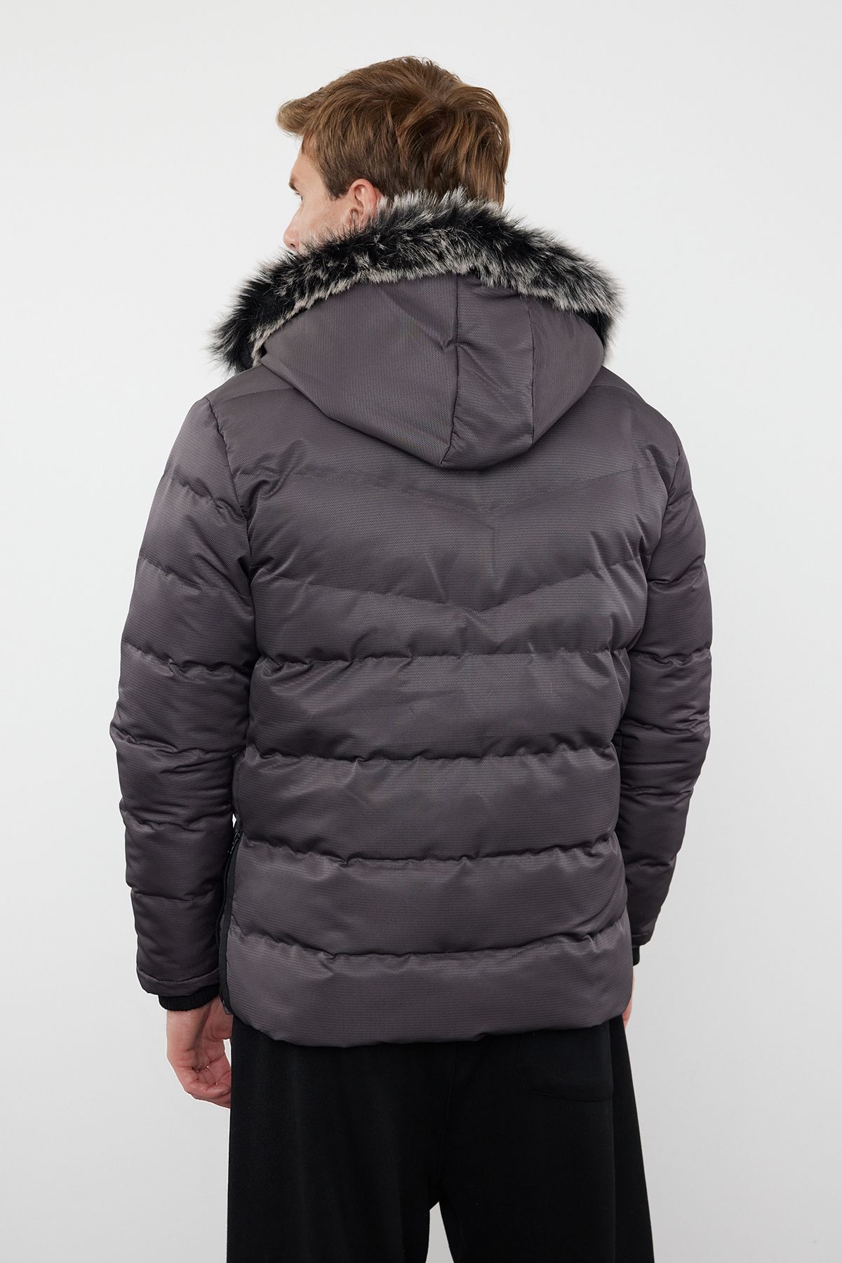 Trendyol Collection-Graue Daunenjacke für Herren – mit Fleece gefüttert, wind- und wasserabweisend, normale Passform TMNAW23MO00009 6
