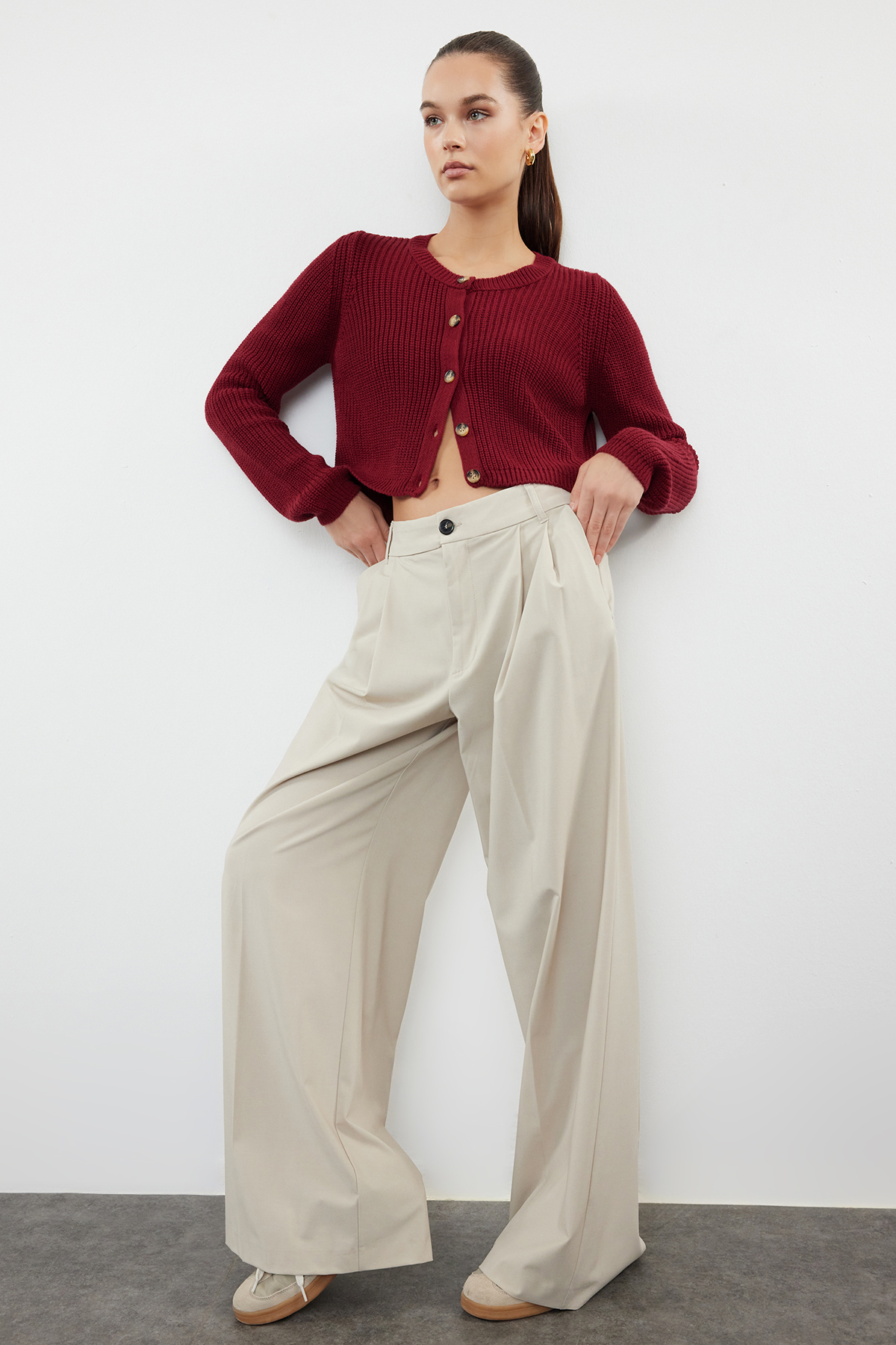 Trendyolmilla  Bordo Süper Crop Basic Triko Hırka TWOAW24HI00419 - Görsel 2