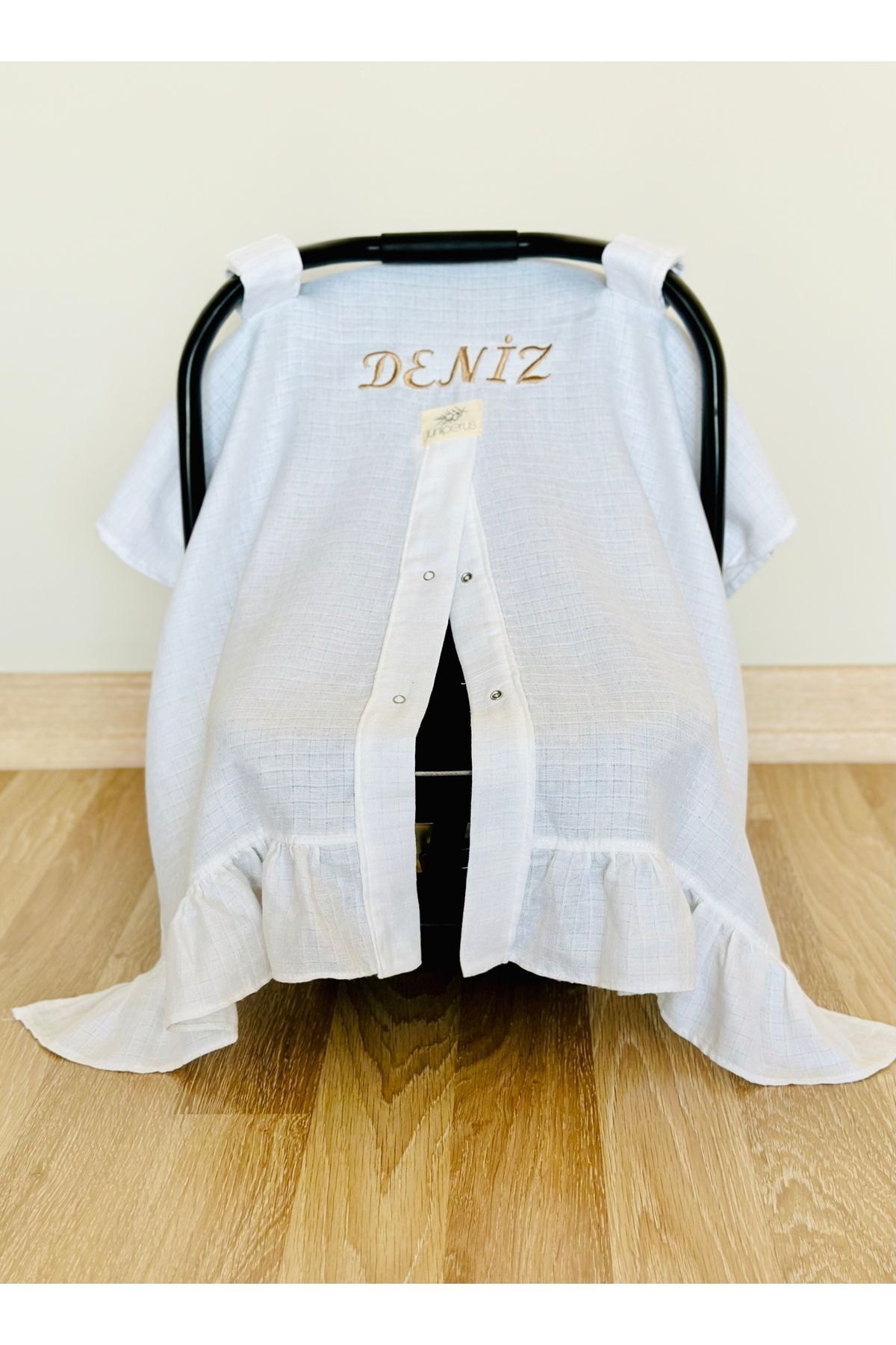 JUNİPERUS İsime Özel Fırfırlı Müslin Puset Ana Kucağı Örtüsü fotoğrafı 5 (önizleme)