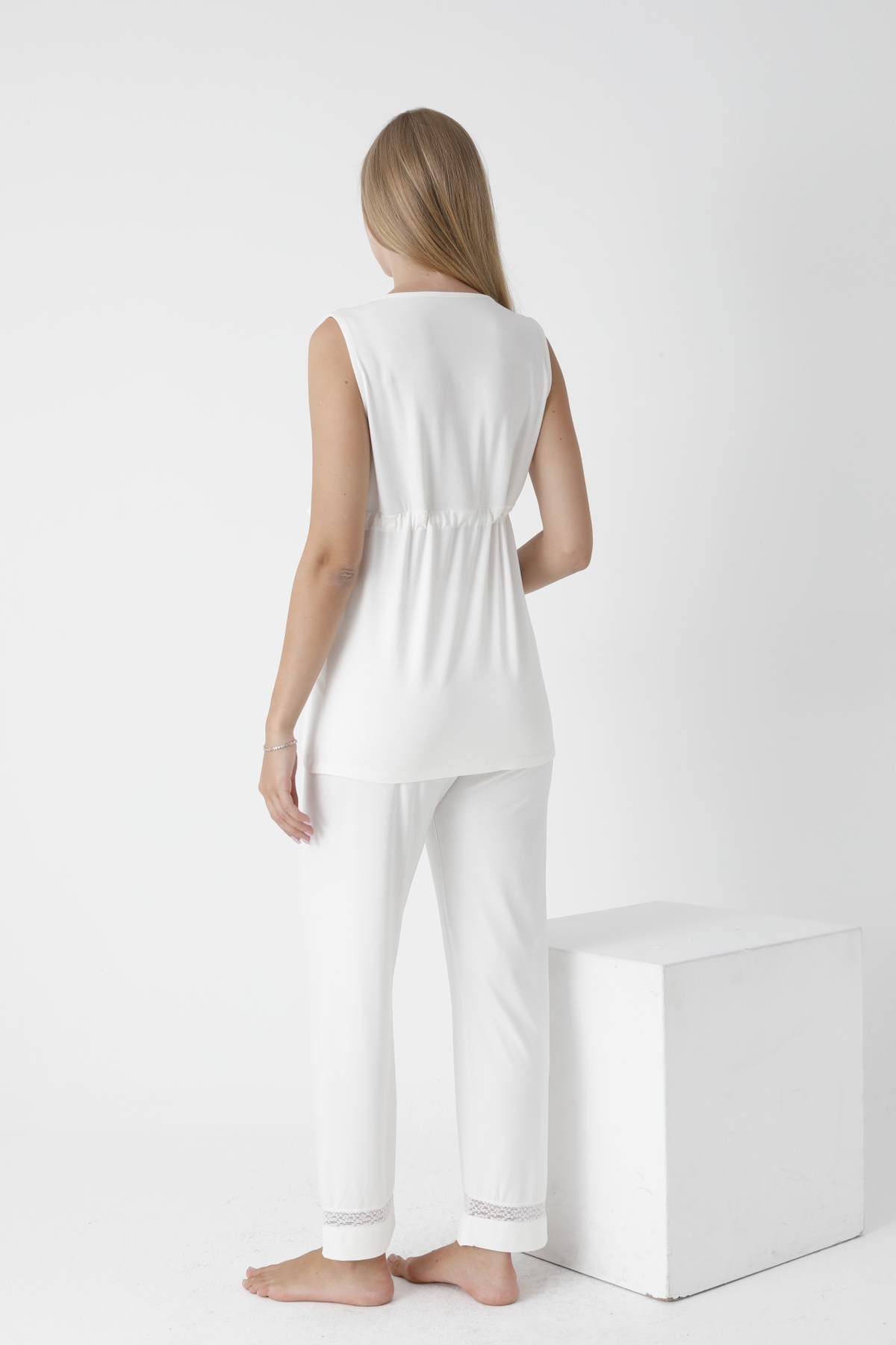 Miss Dünya Lissa Önden Bağlamalı Dantel Detaylı Kolsuz Hamile ve Lohusa Pijama Takımı fotoğrafı 3 (önizleme)