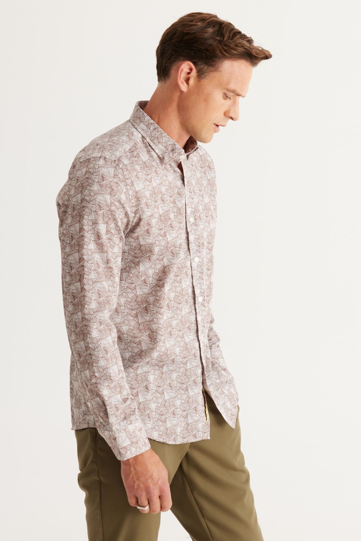 AC&Co / Altınyıldız Classics-Pánská hnědá bavlněná košile Slim Fit Slim Fit se skrytým límečkem 3