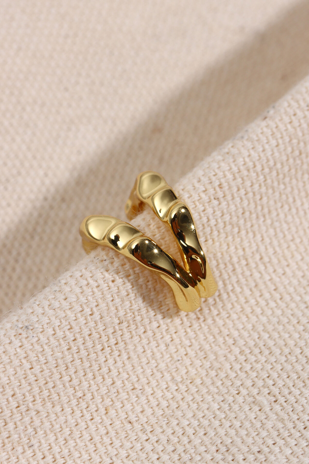 Gold Renk Çif Sıra Vintage Kıkırdak Küpe
