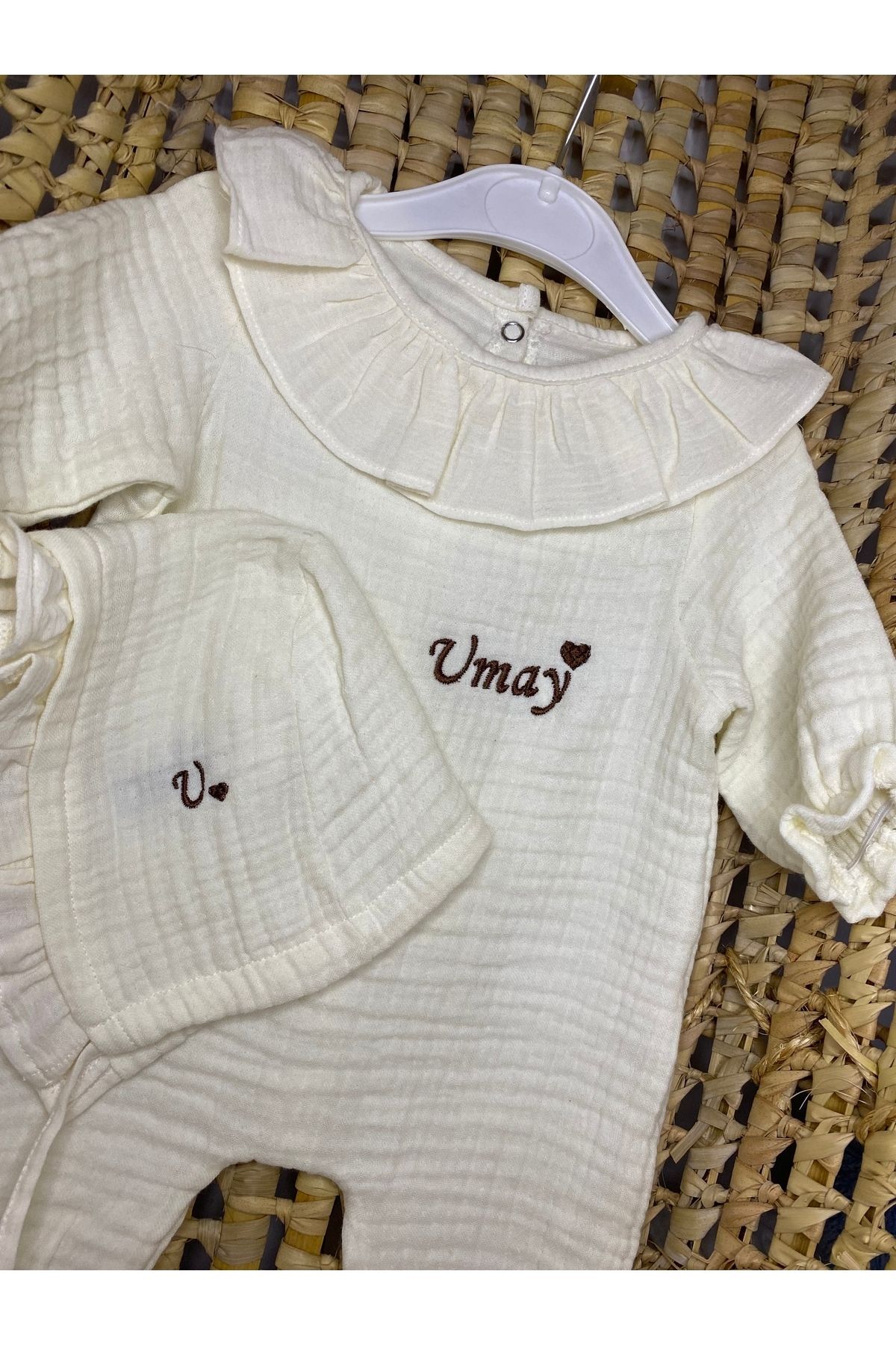 VolleM Isimli Hastane Çıkışı Yenidoğan 2'li Müslin Tulum Set fotoğrafı 2 (önizleme)