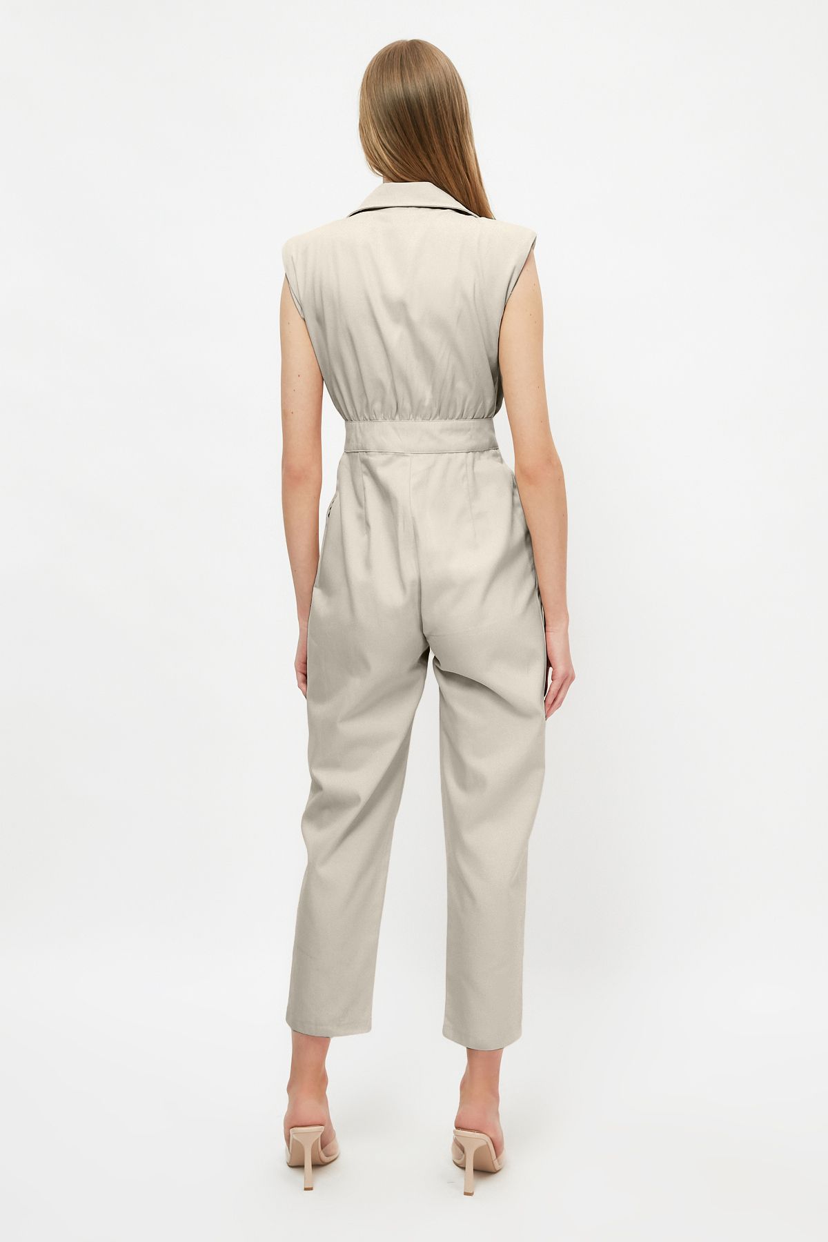 Trendyol Collection-Ärmelloser Jumpsuit aus Gabardinegewebe mit Hemdkragen in Stein TWOSS21TU0233 9