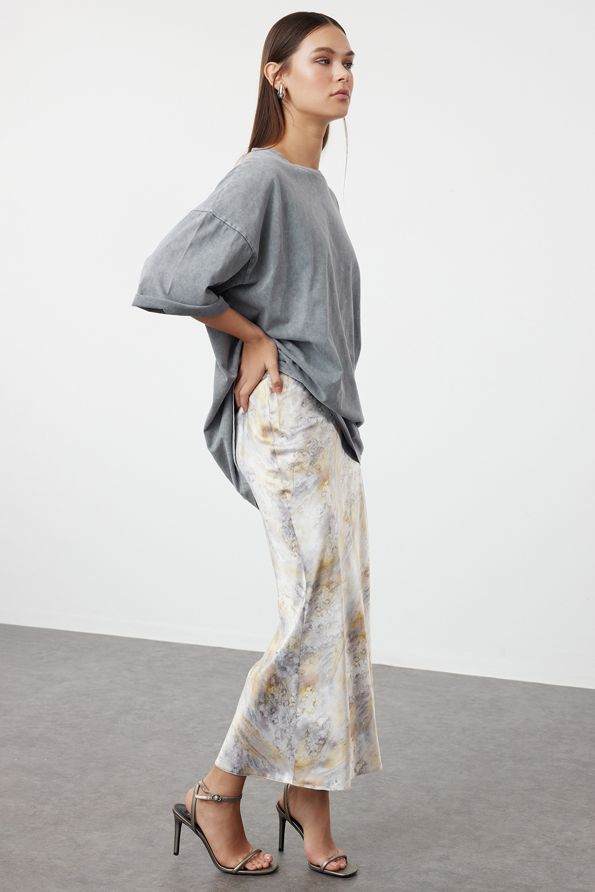 Trendyolmilla  Çok Renkli Saten Desenli Dokuma Etek TWOSS24ET00238 - Görsel 2