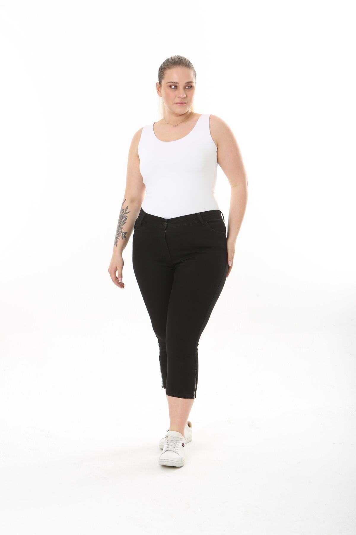 EYLÜL BUTİK  Kadın Kemerli Kot Kapri - Görsel 3