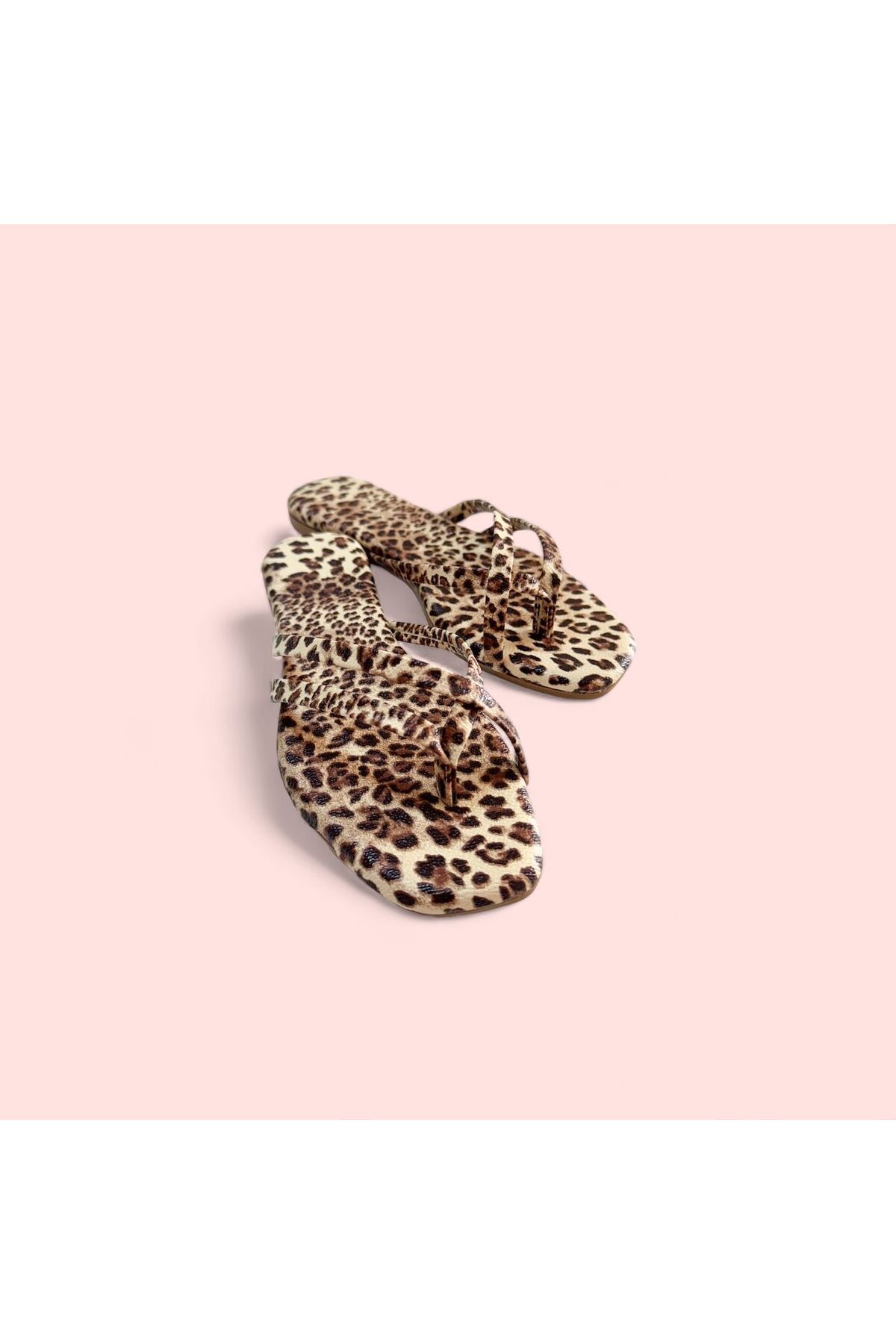 FURIA SHOES-Leopard Patterned Flip Flops 1