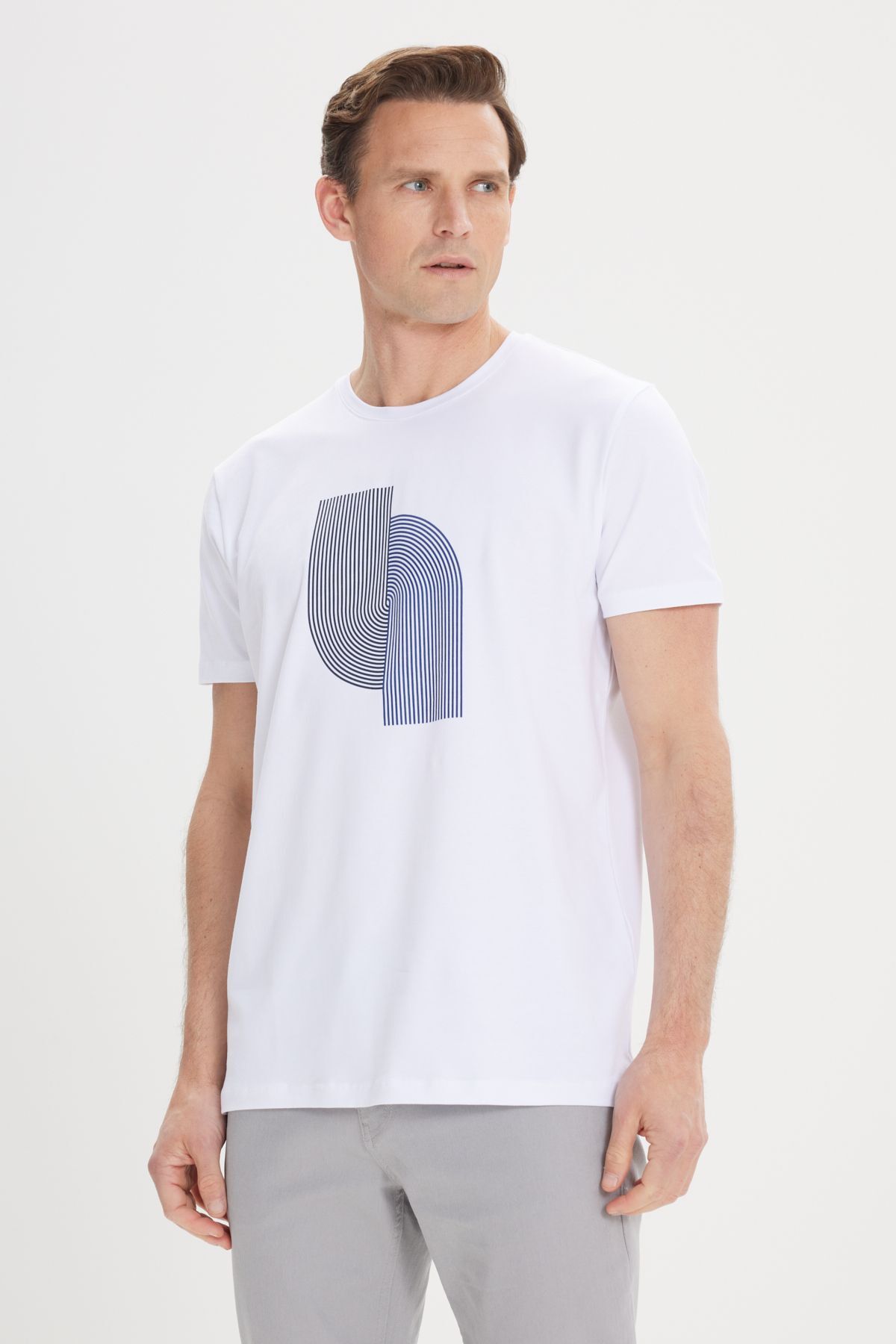 آلتین ییدلیز کلاسیکس تی‌شرت یقه گرد طرح‌دار نخی کشی سفید مردانه اسلیم فیت باریک