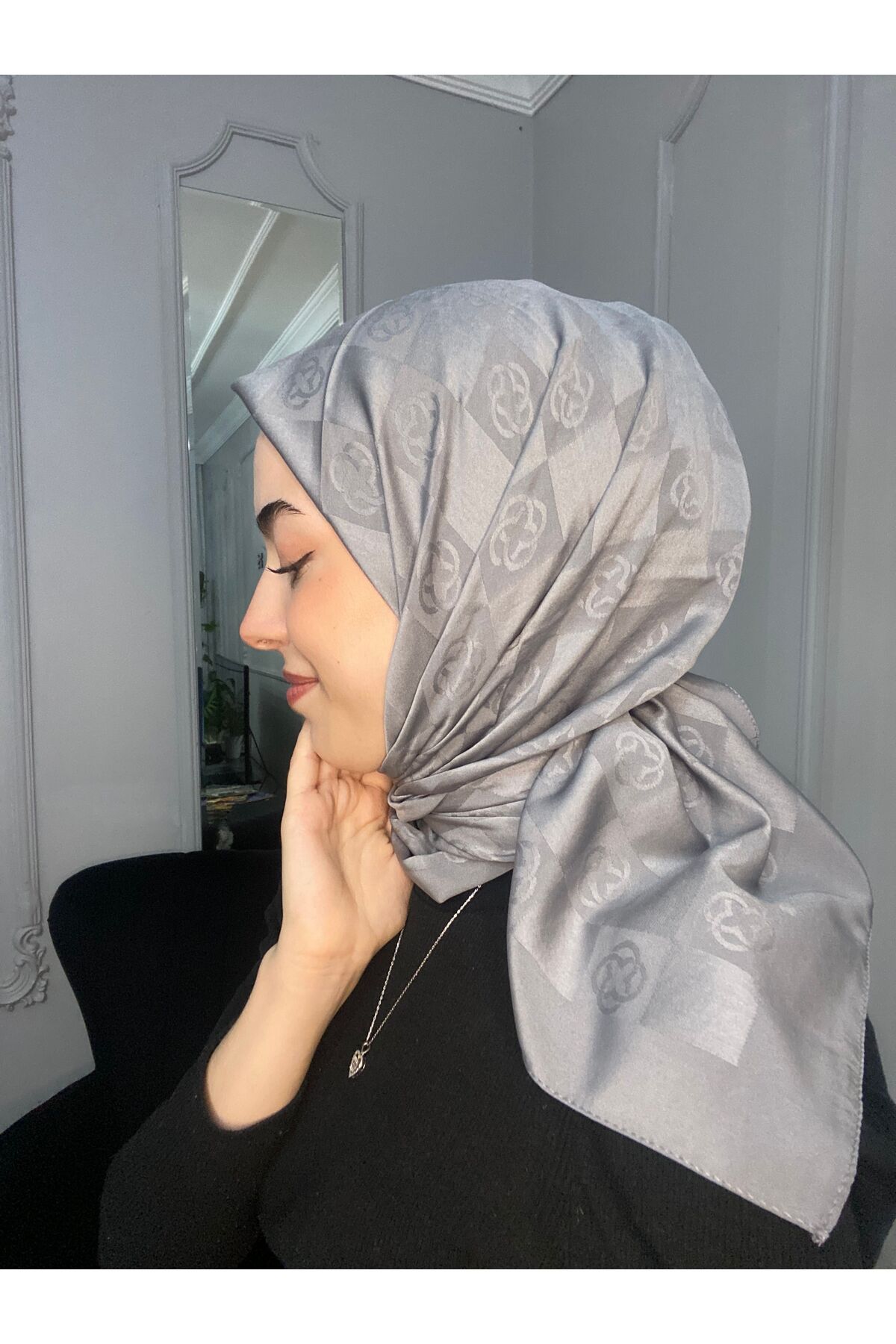 روسری خاکستری چکر اورجینال Aker