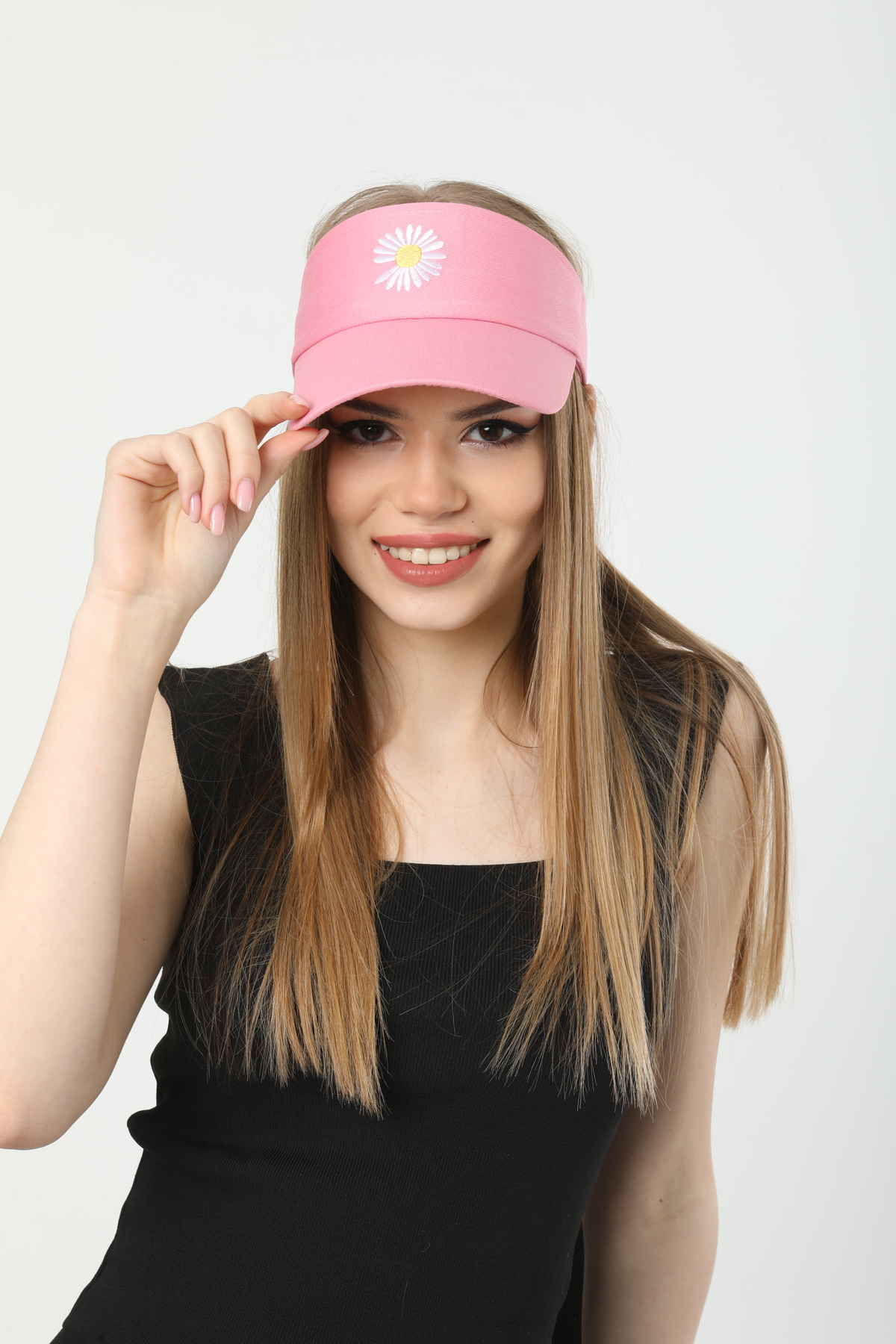 Women's Tennis Player with Daisy Embroidery -Visor Hat