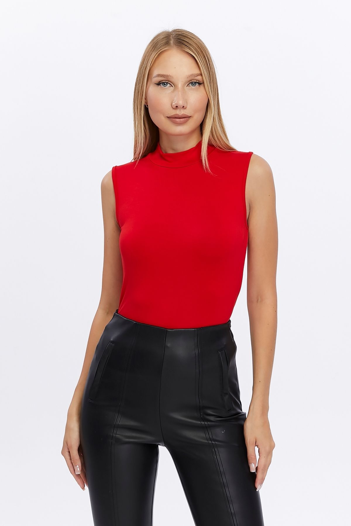 complete the look image