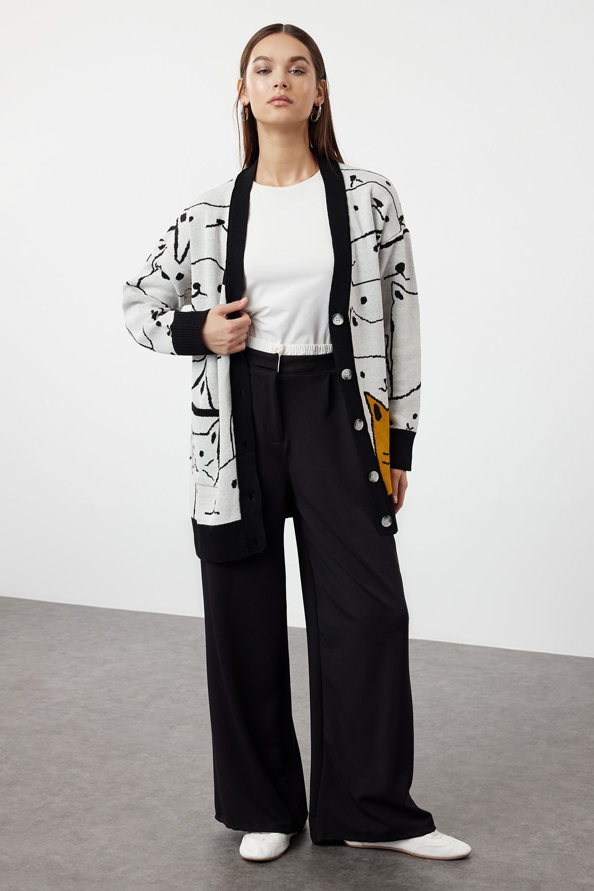 complete the look image