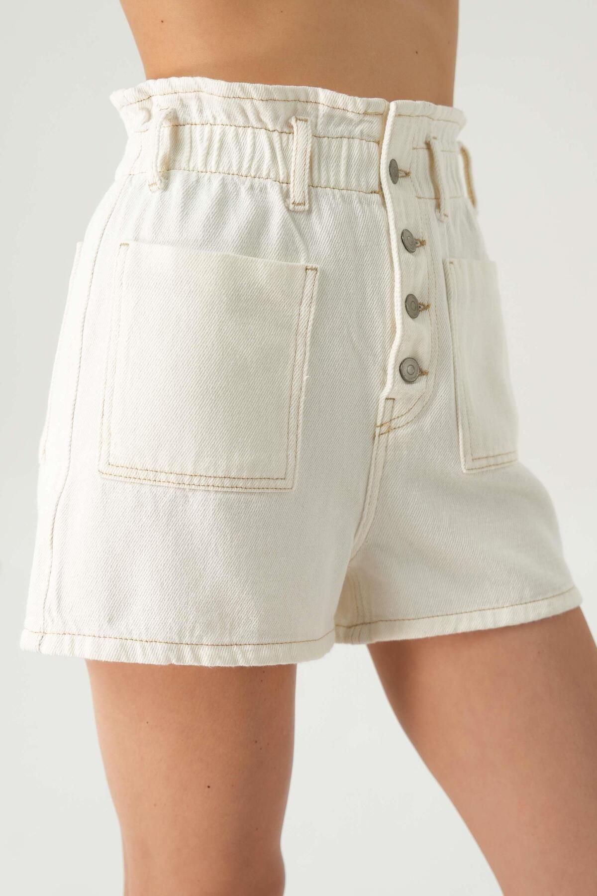 CROSS JEANS-High Waist Ecru Jean Shorts - Patty Button, Elastic, C 4534-100 6