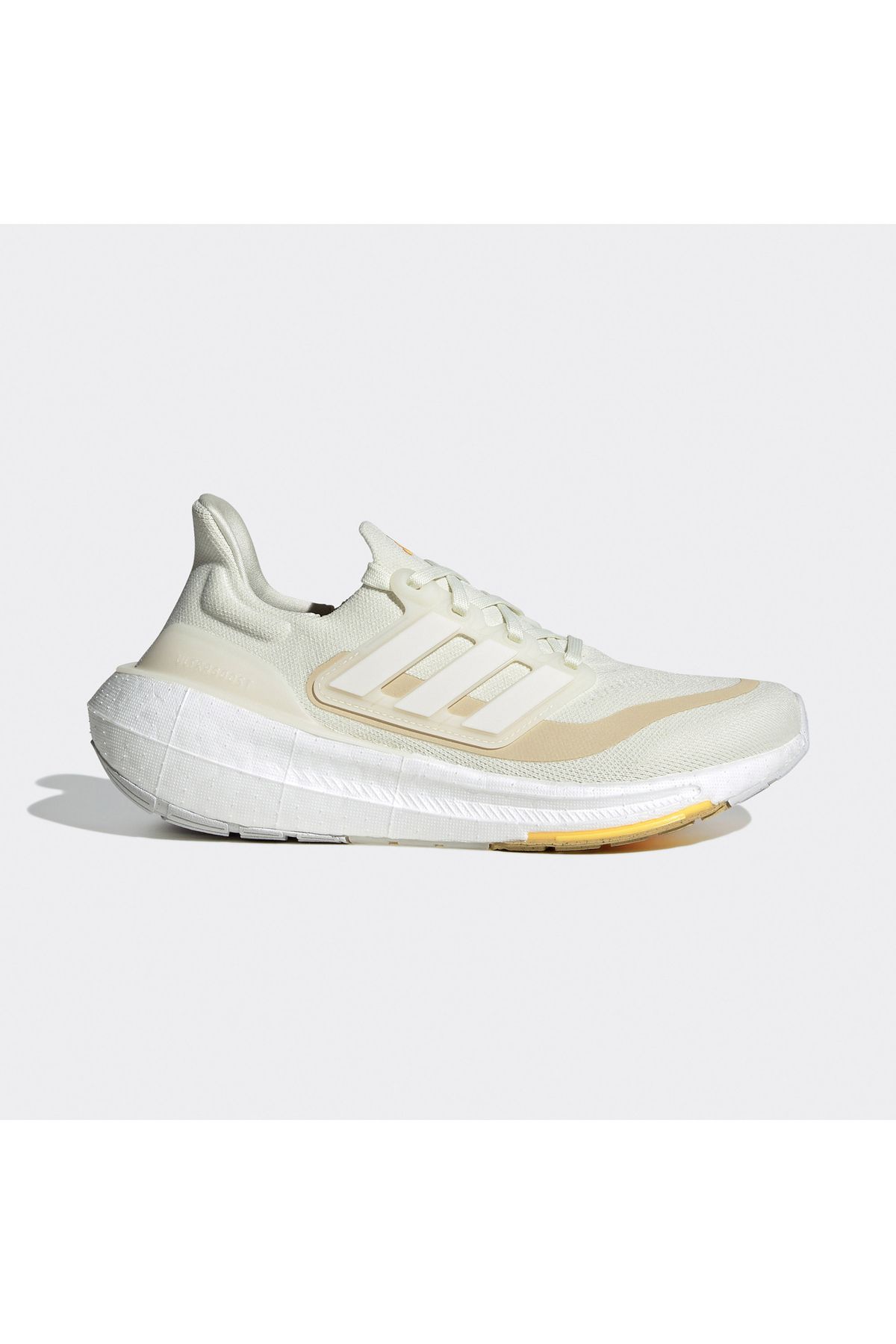 کفش دو و تمرین سفید زنانه های در حال رانینگ Ultraboost سبک adidas