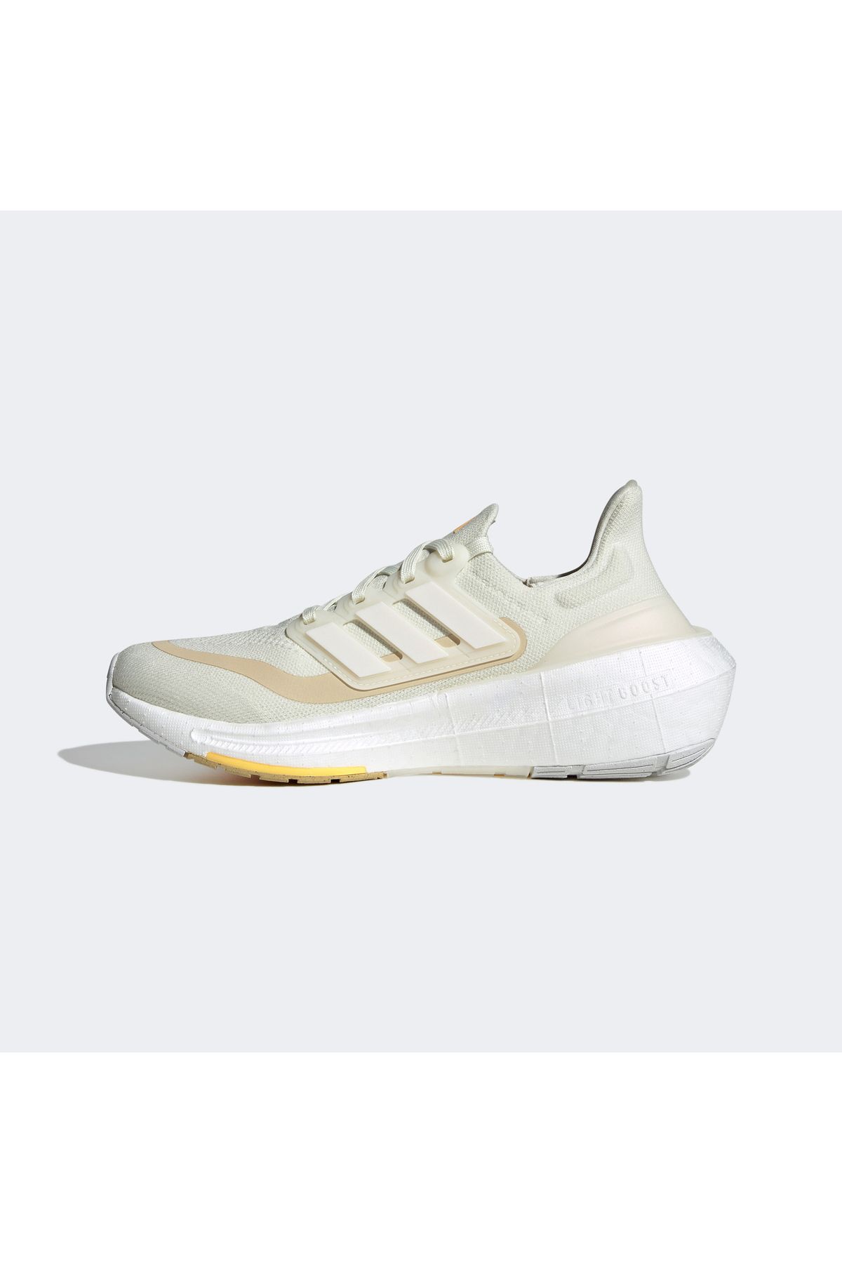 کفش دو و تمرین سفید زنانه های در حال رانینگ Ultraboost سبک adidas