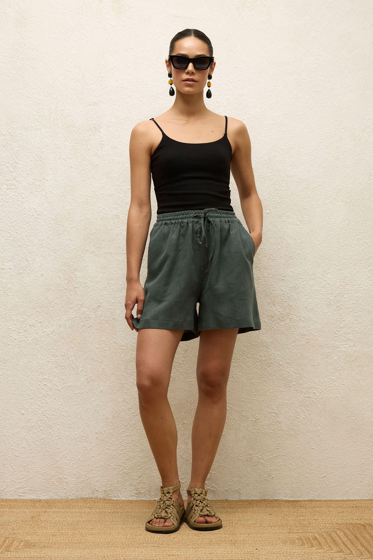 Manuka-Green Linen Comfortable Shorts 5