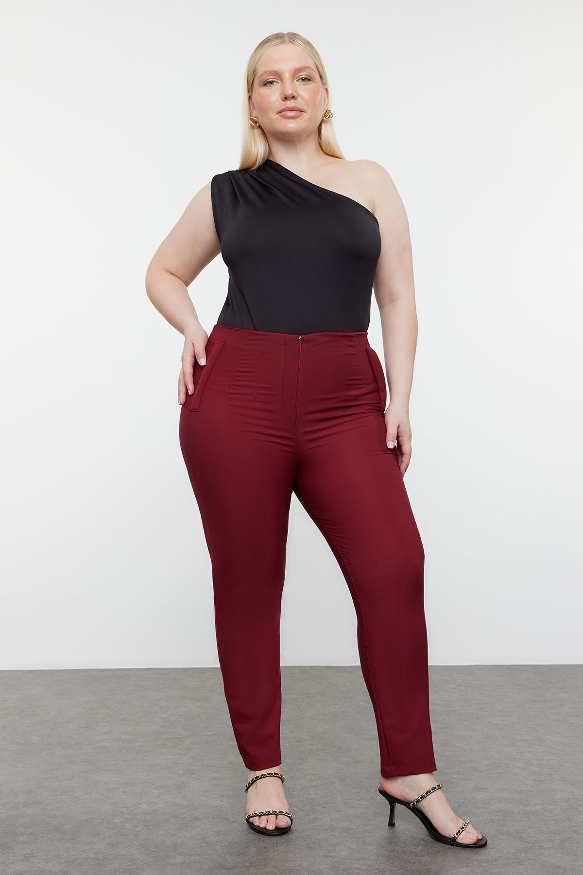 Trendyol Curve Bordowe Spodnie Papierosowe Plus Size – Kieszeń Fleto, Tkanina Kobieta - 42