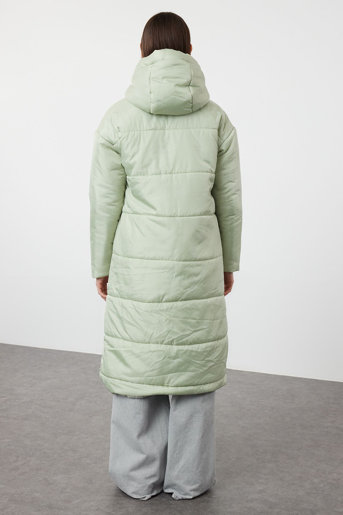Trendyol Collection-Mintfarbener, wasserabweisender Puffmantel mit Kapuze TWOAW24MO00136 5