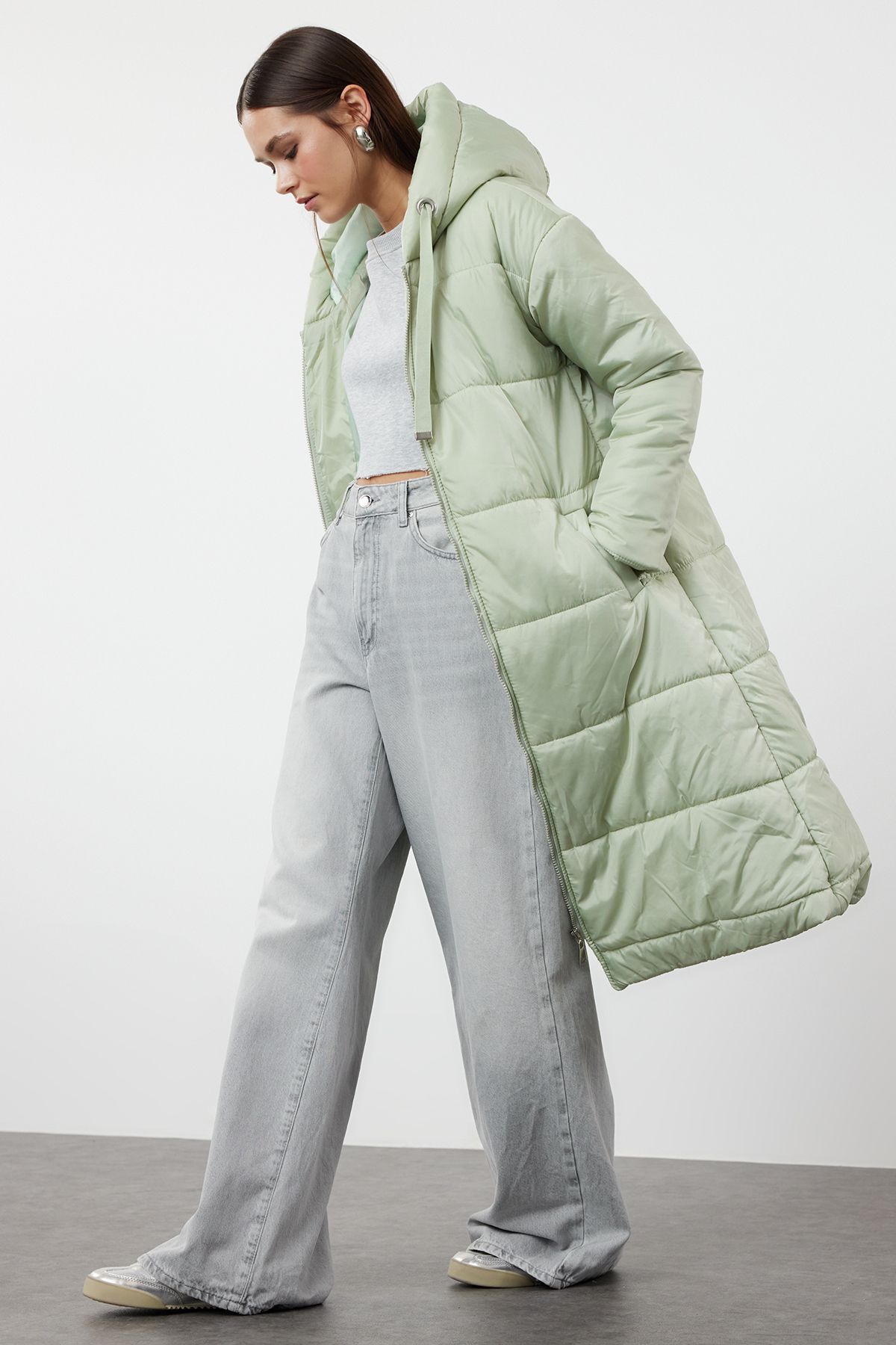 Trendyol Collection-Mintfarbener, wasserabweisender Puffmantel mit Kapuze TWOAW24MO00136 1