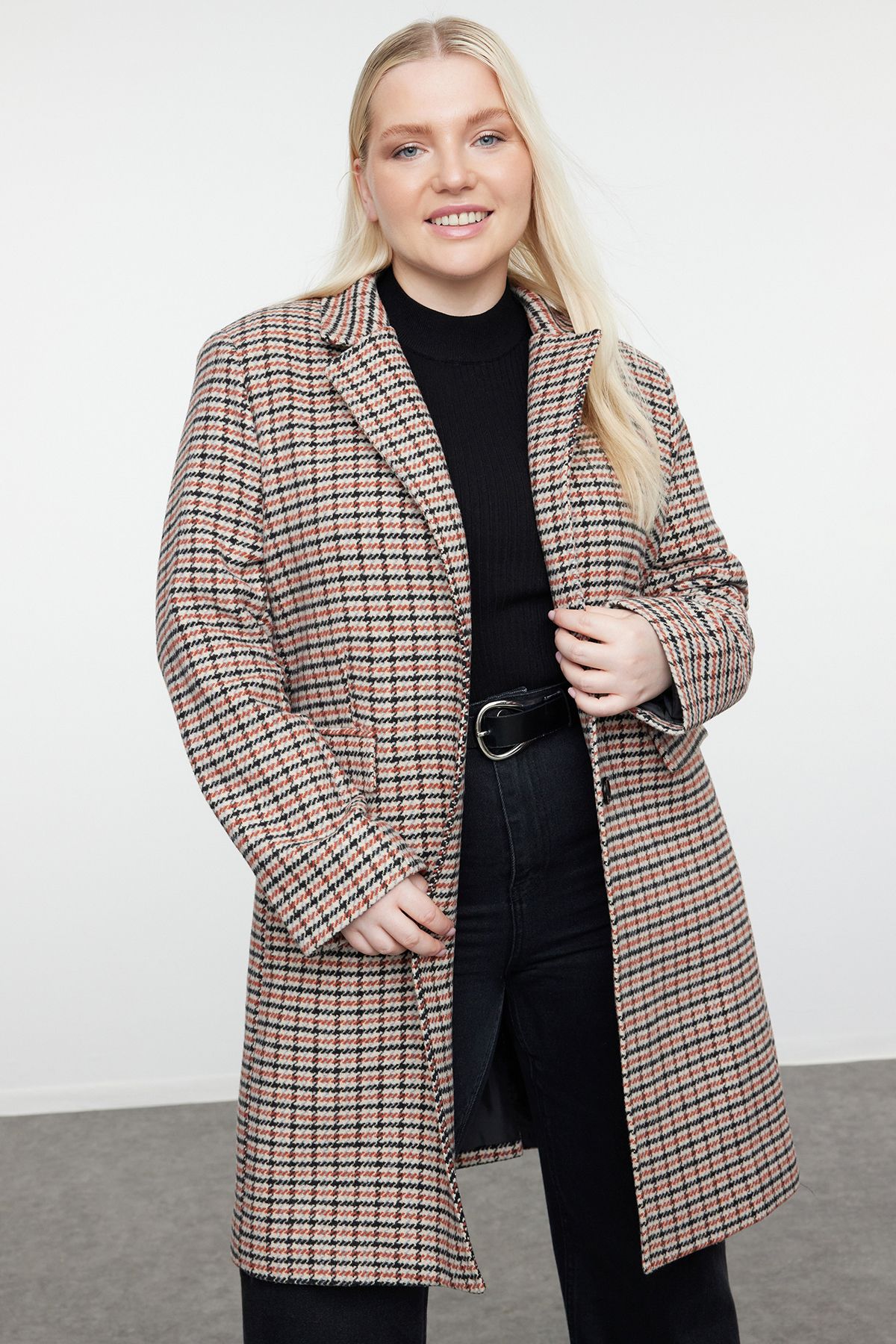 Trendyol Curve-Barevný kabát se vzorem Regular Fit - TBBAW25DD00005 2