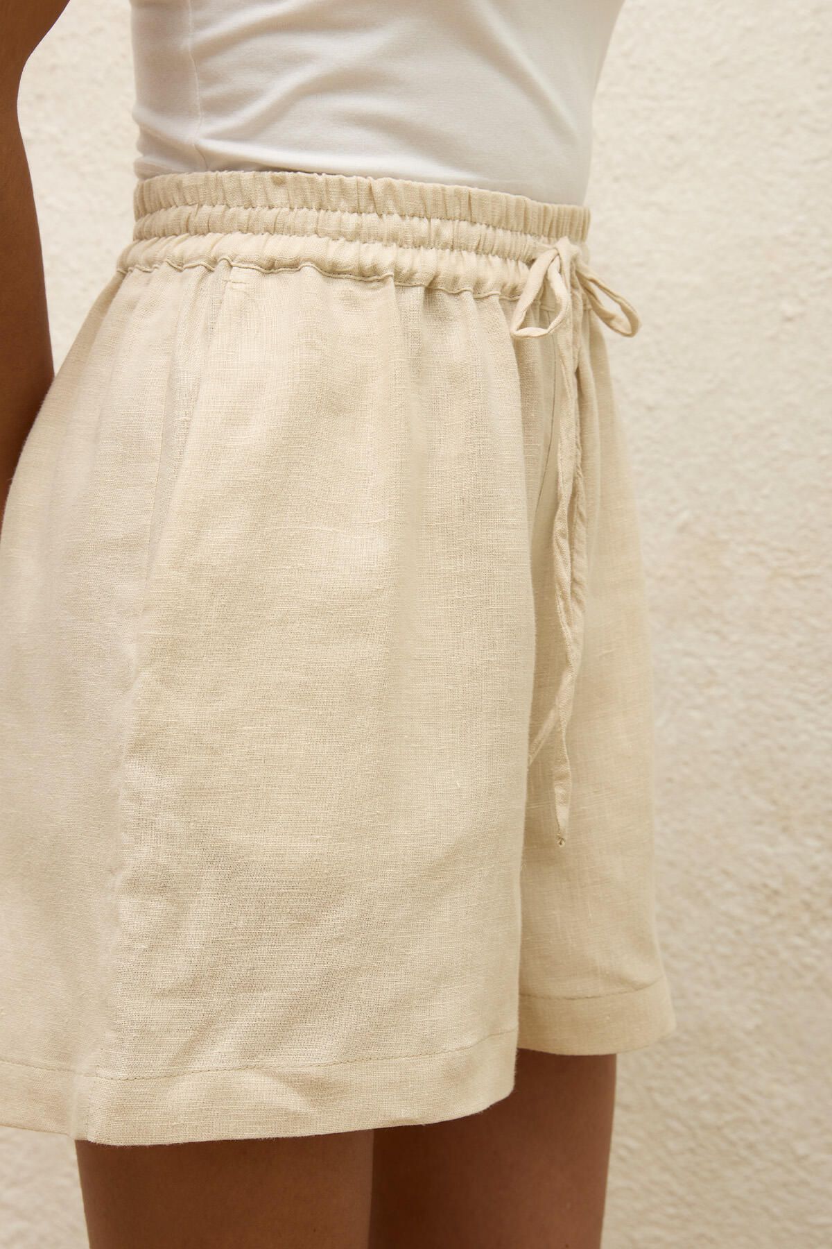 Manuka-Beige Linen Comfortable Shorts 5