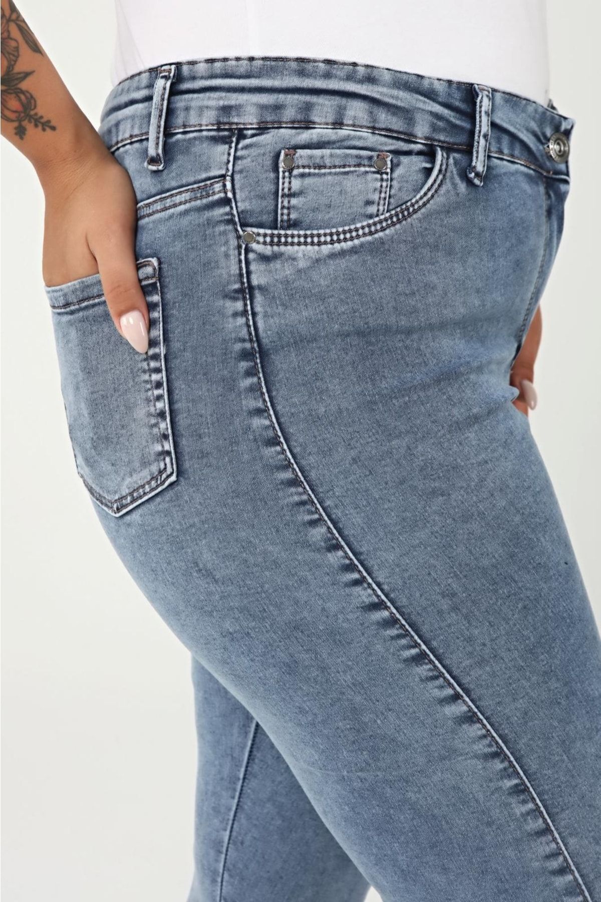 EYLÜL BUTİK  Kadın Kemerli Kot Kapri - Görsel 4