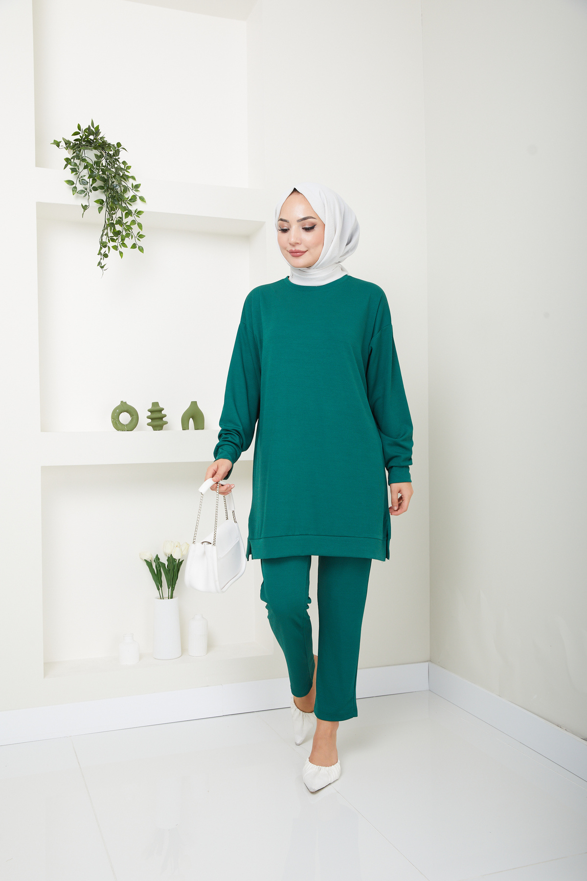 complete the look image