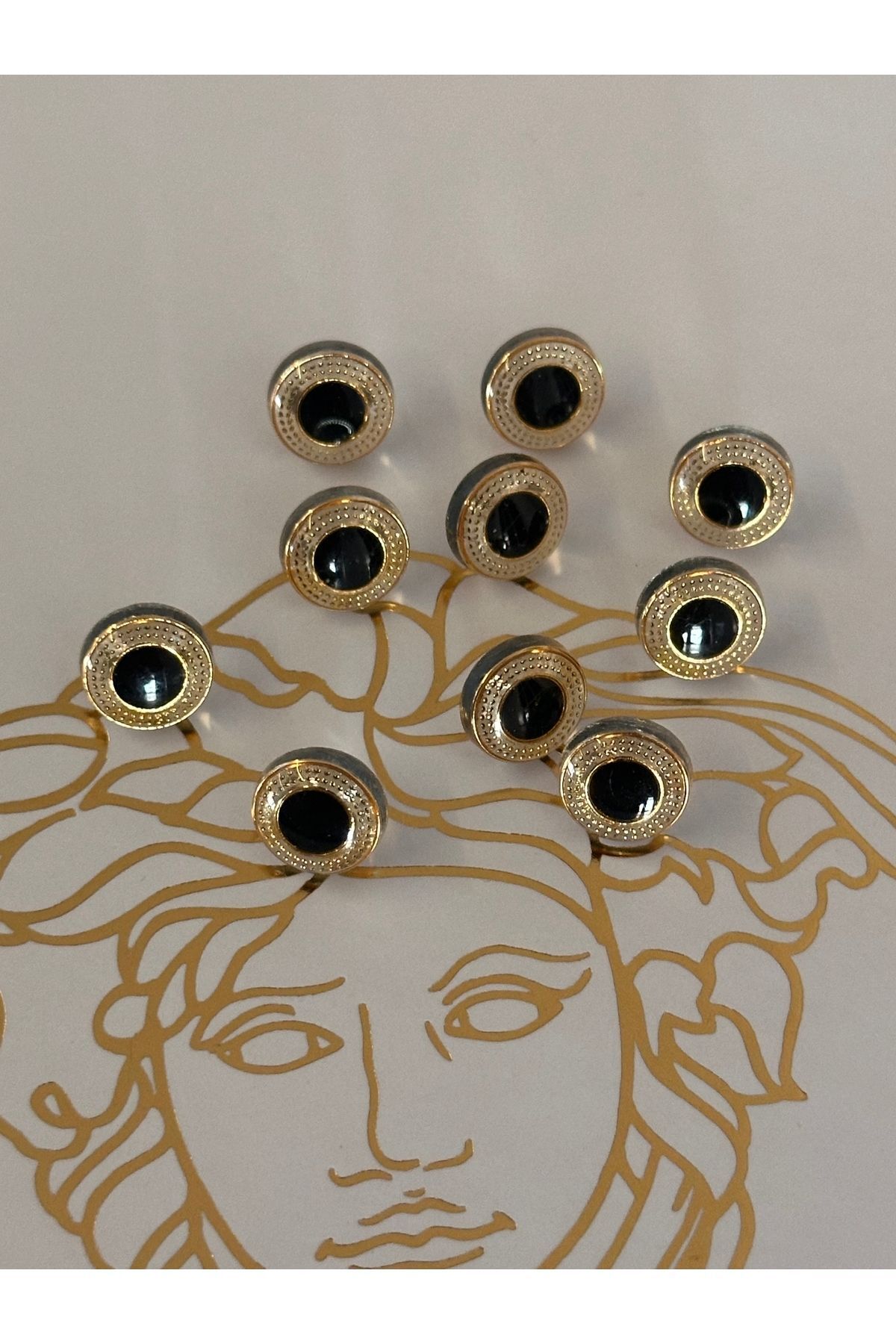 ODDA TASARIM ATÖLYESİ-Shirt button with black rounded gold border in the middle 3
