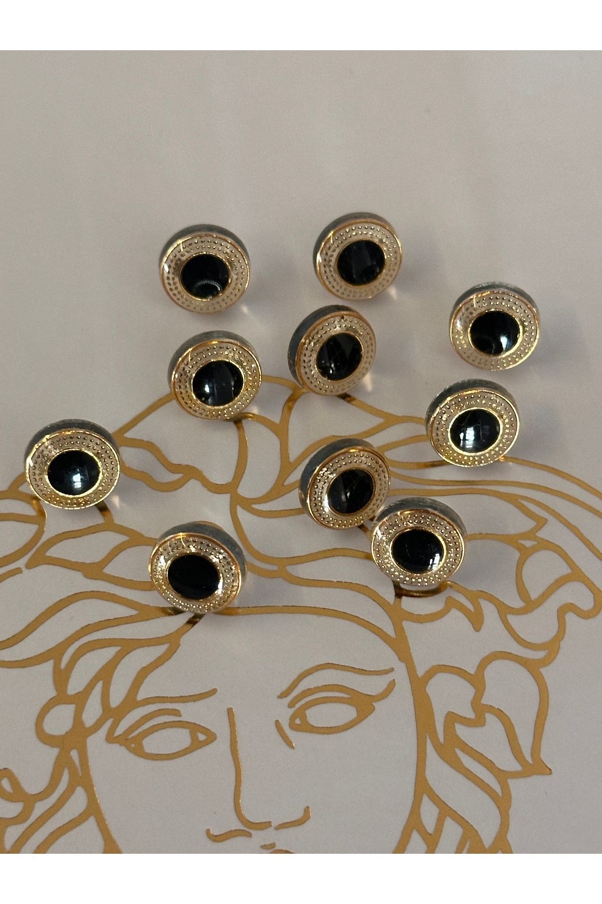 ODDA TASARIM ATÖLYESİ-Shirt button with black rounded gold border in the middle 4