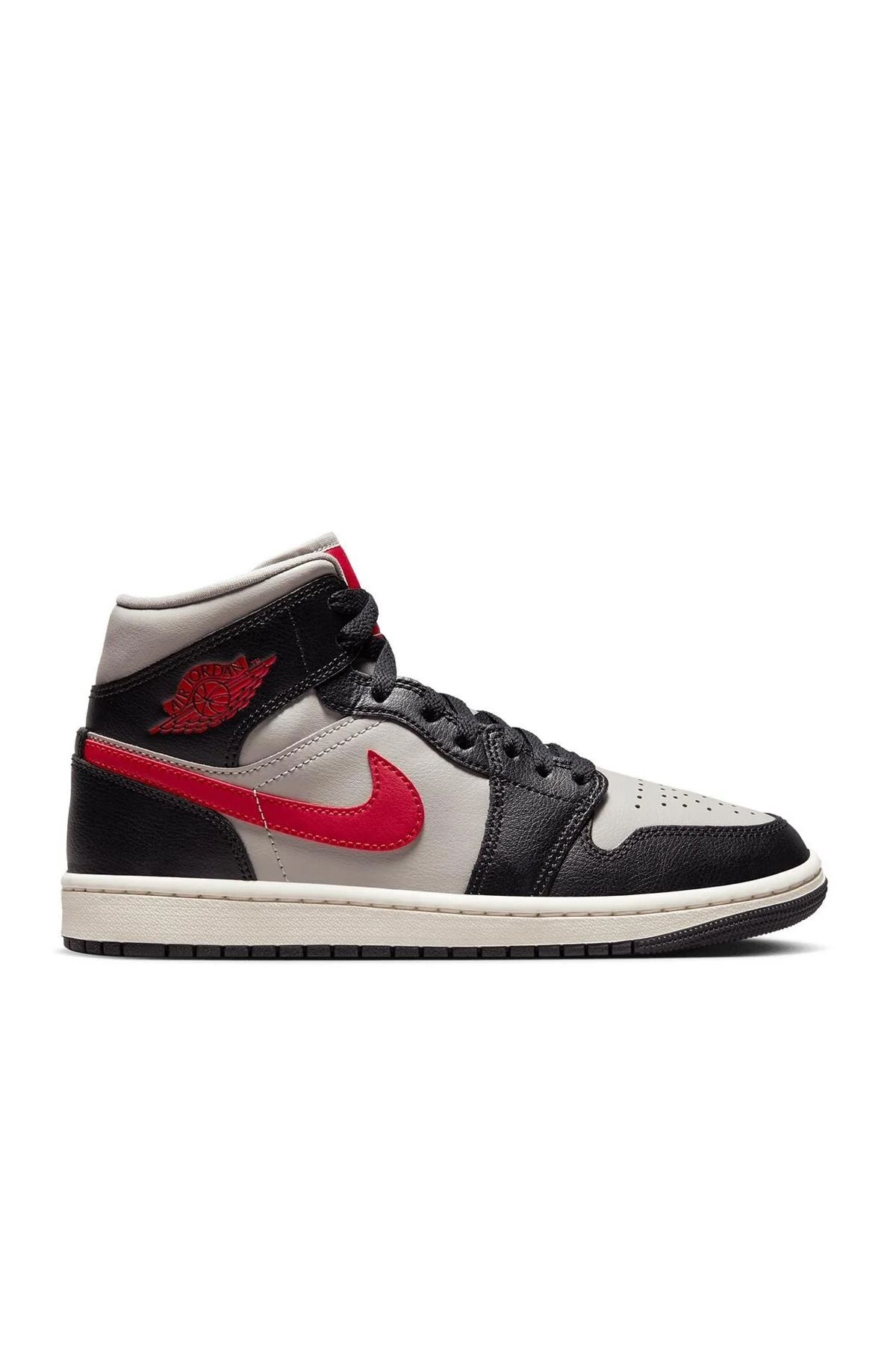 اسنیکر مشکی زنانه Air Jordan 1 کفش ورزشی Nike
