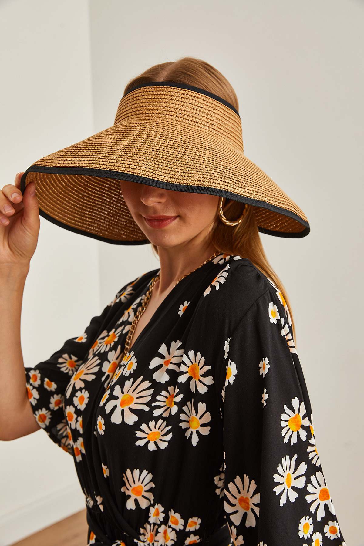 Women's Black Camel Wicker Look Tie-Back Visor HatŞPK-00000013