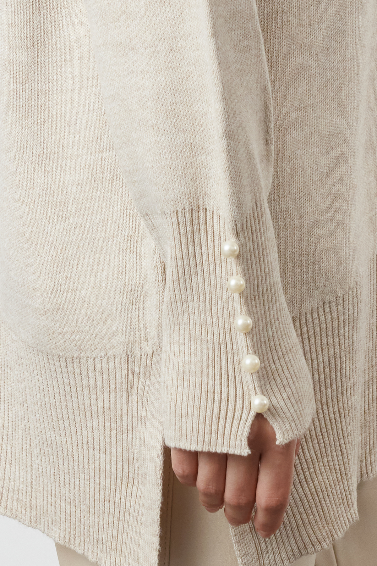 Trendyol Modest Sweter z dzianiny – kamień i perła, szczegółowy TCTAW25AK00007