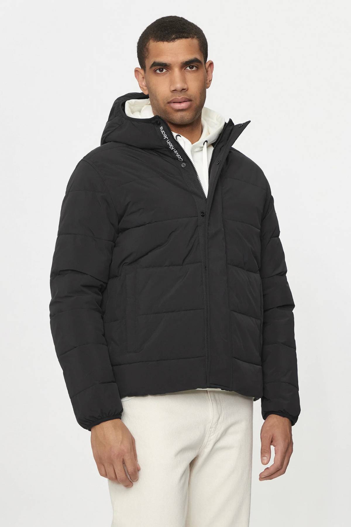 کاپشن کلوین کلاین J30J325594