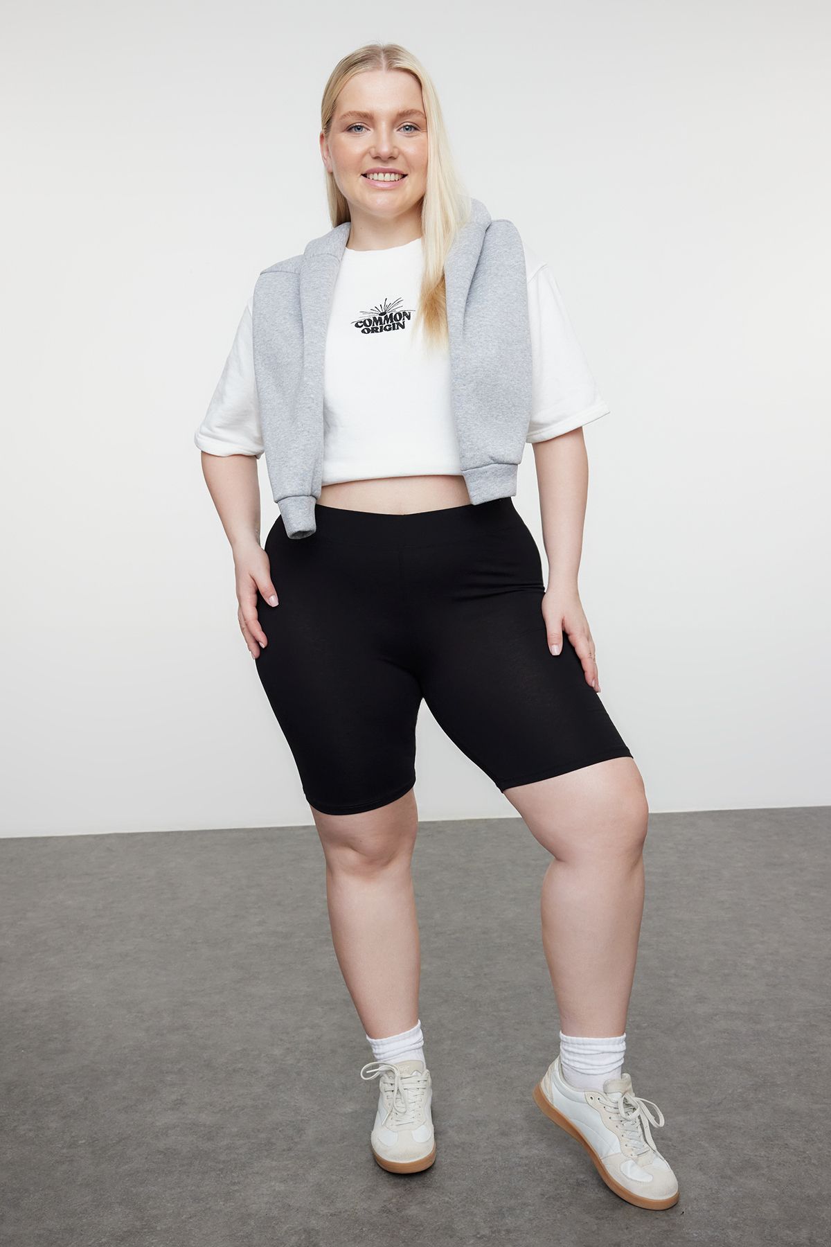 complete the look image