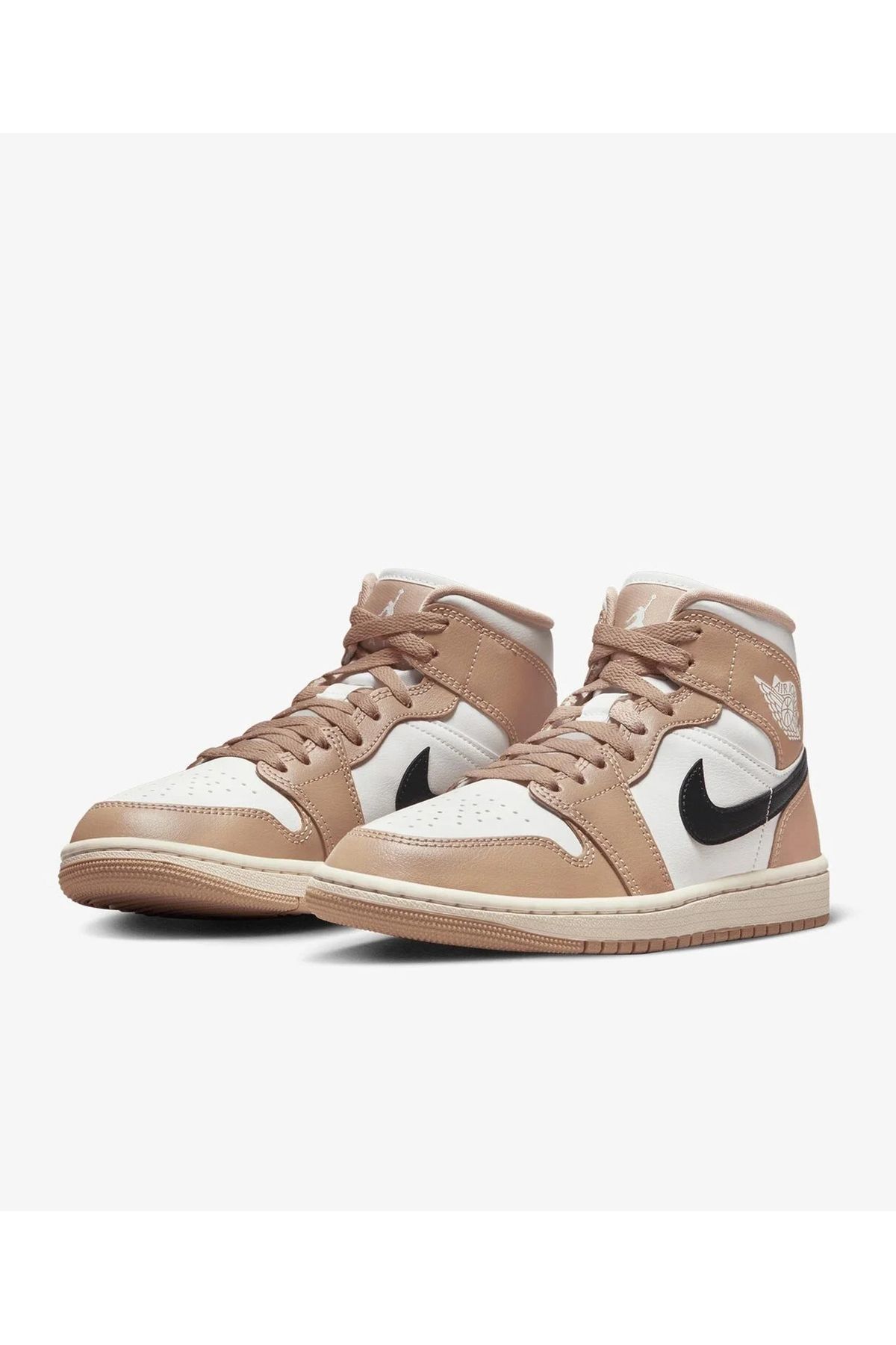 اسنیکر چند رنگ مردانه و زنانه Air Jordan 1 Mid Sneakes BQ6472 103 Nike