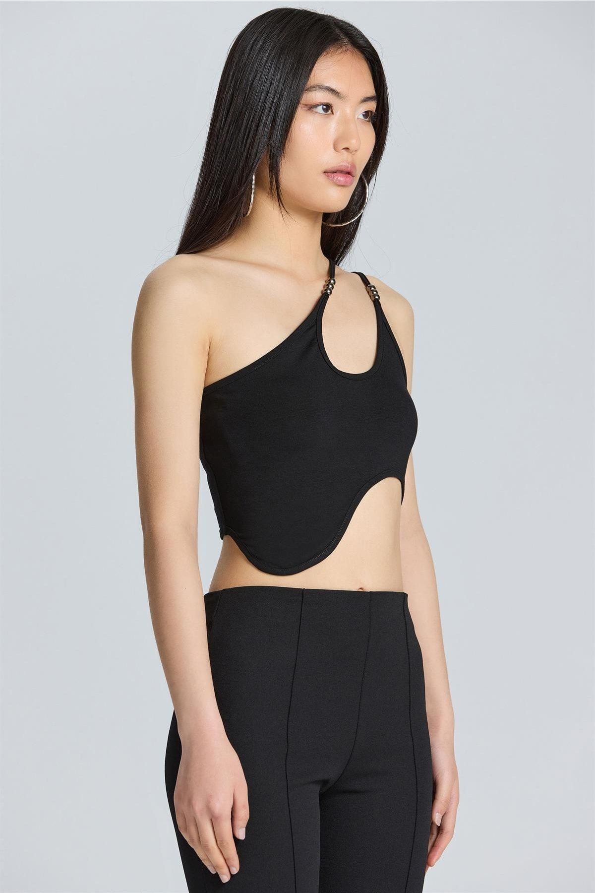 boutiquen-2540 Black Crop with Bead Strap Detail 2