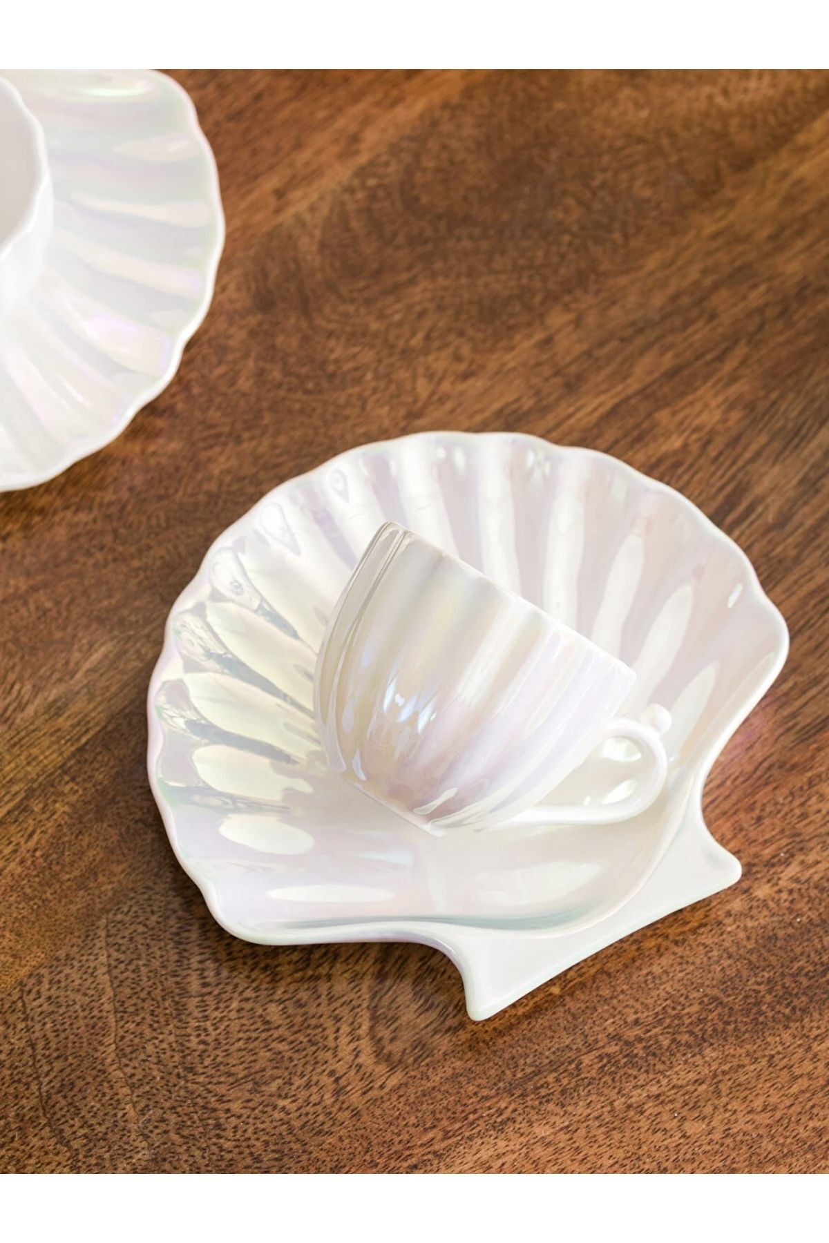 LC Waikiki-Set of 2 Hologram Coffee Cups with Seashell Appearance 2