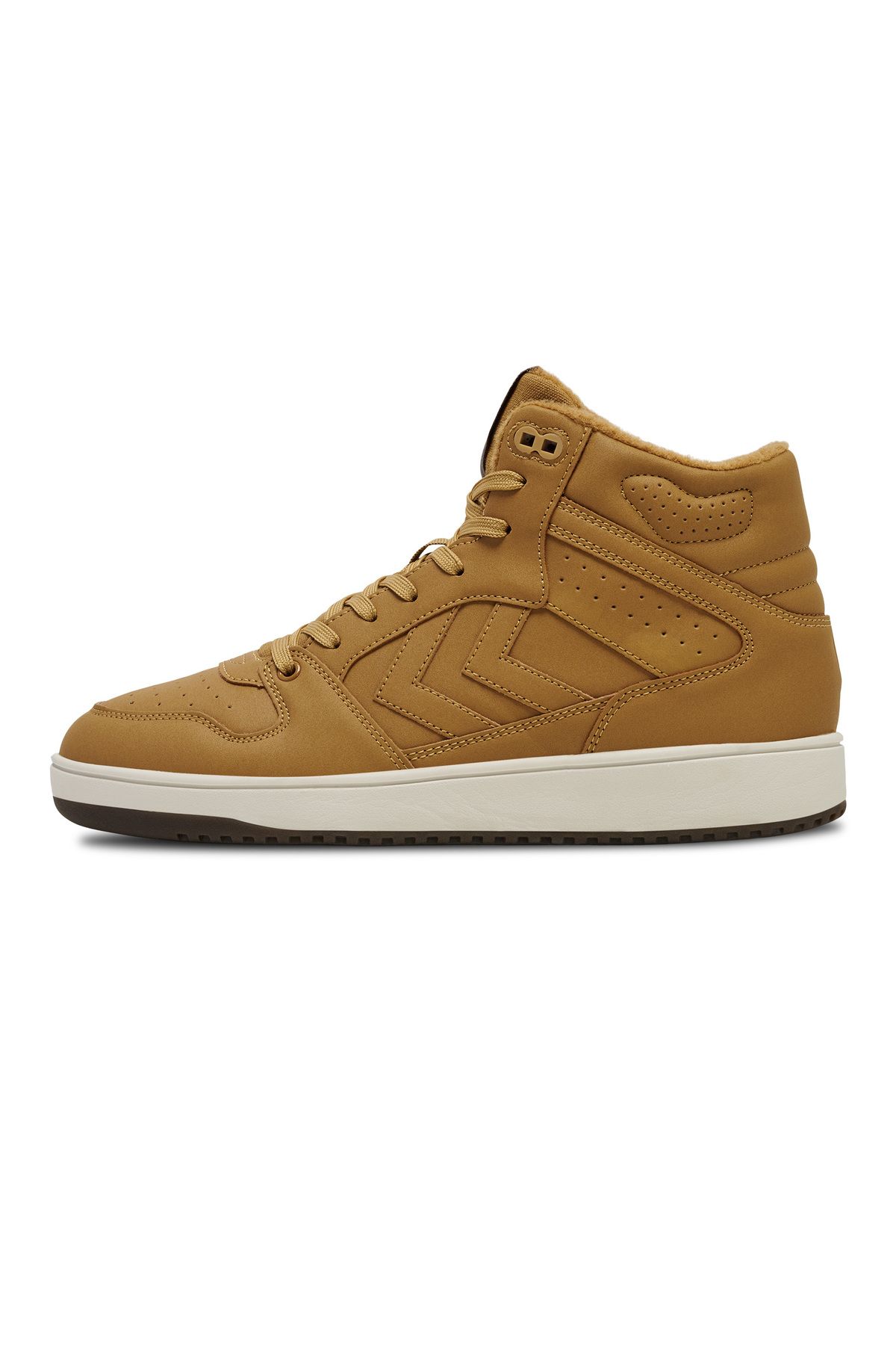 hummel-ST. POWER SPIELT MITTEN IM WINTER 1