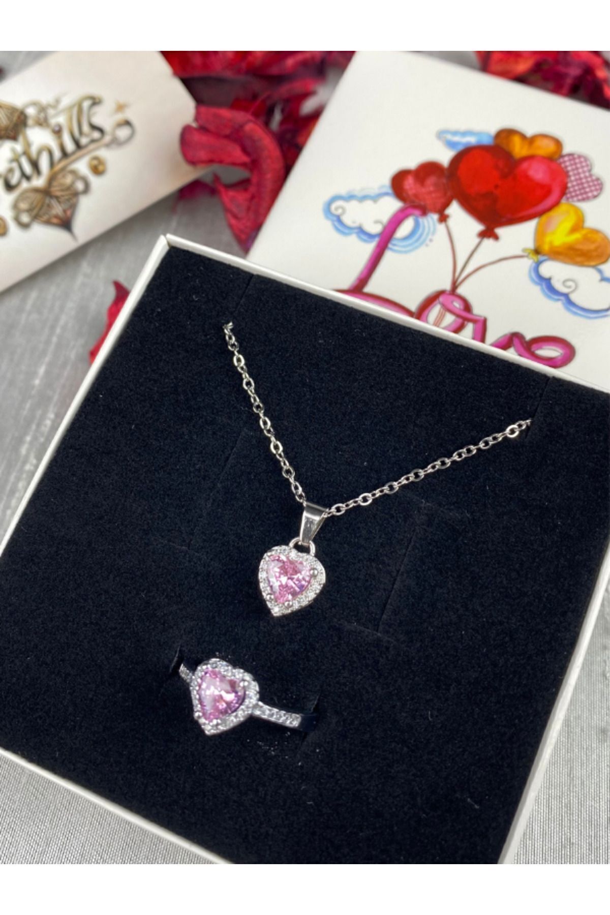 Kalpli Kolye Ve Yüzük Ayarlanabilir Boy Gül Yaprakları Ile Sevgiliye Hediye Set Garantili