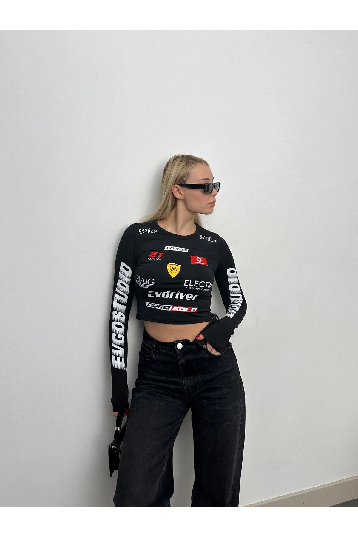 Zechka Black Long Sleeve Crop T shirt Race Look ZCK0768 Trendyol