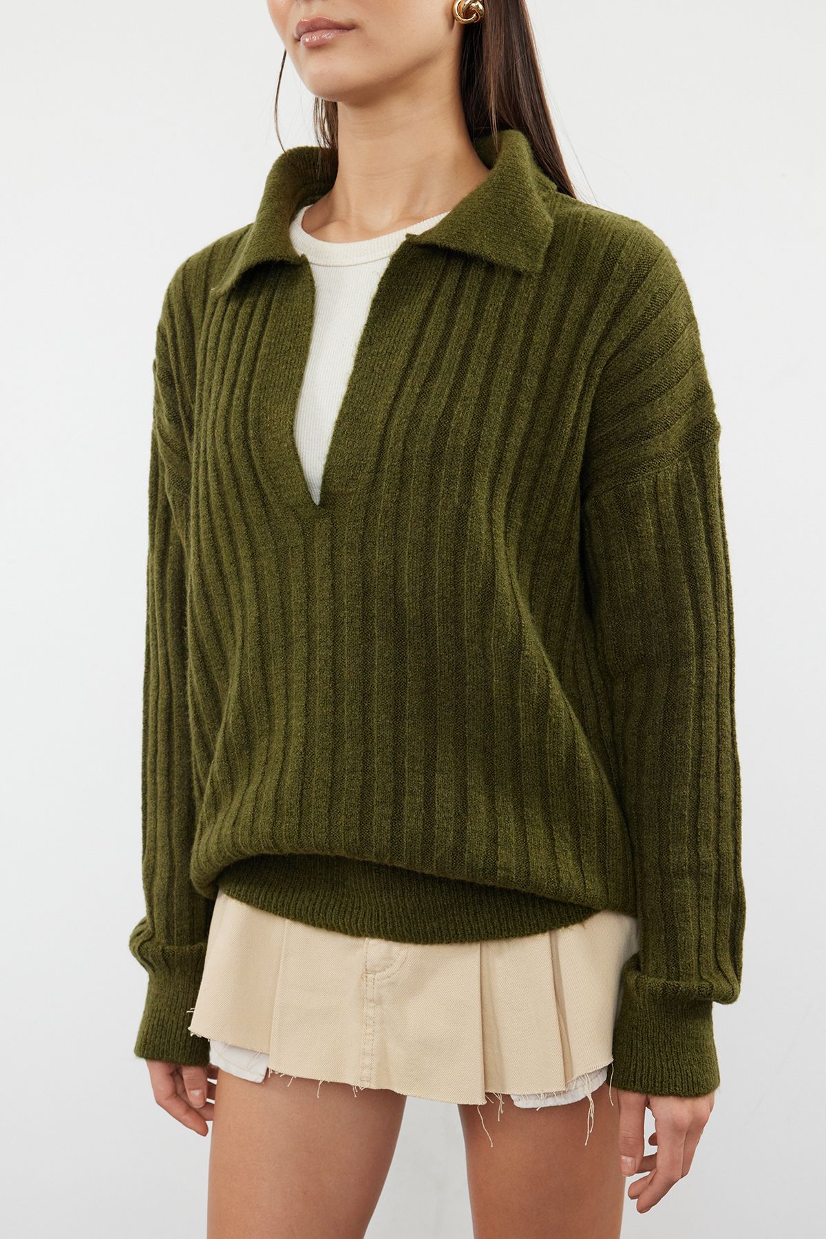 Trendyol Collection-Khaki puha textúrájú pólógallér kötött pulóver TWOAW24KZ00678 3