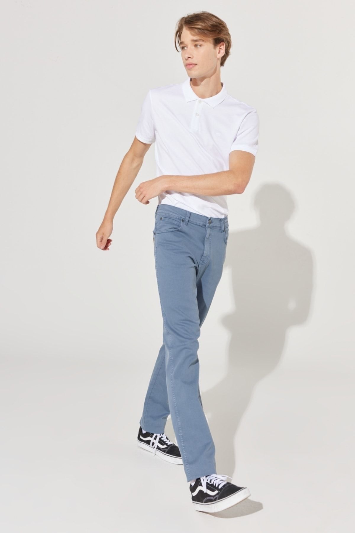 شلوار جین نارنجی مردانه تگزاس باریک و برش نرمال کمر نیلی انعطاف پذیر Wrangler