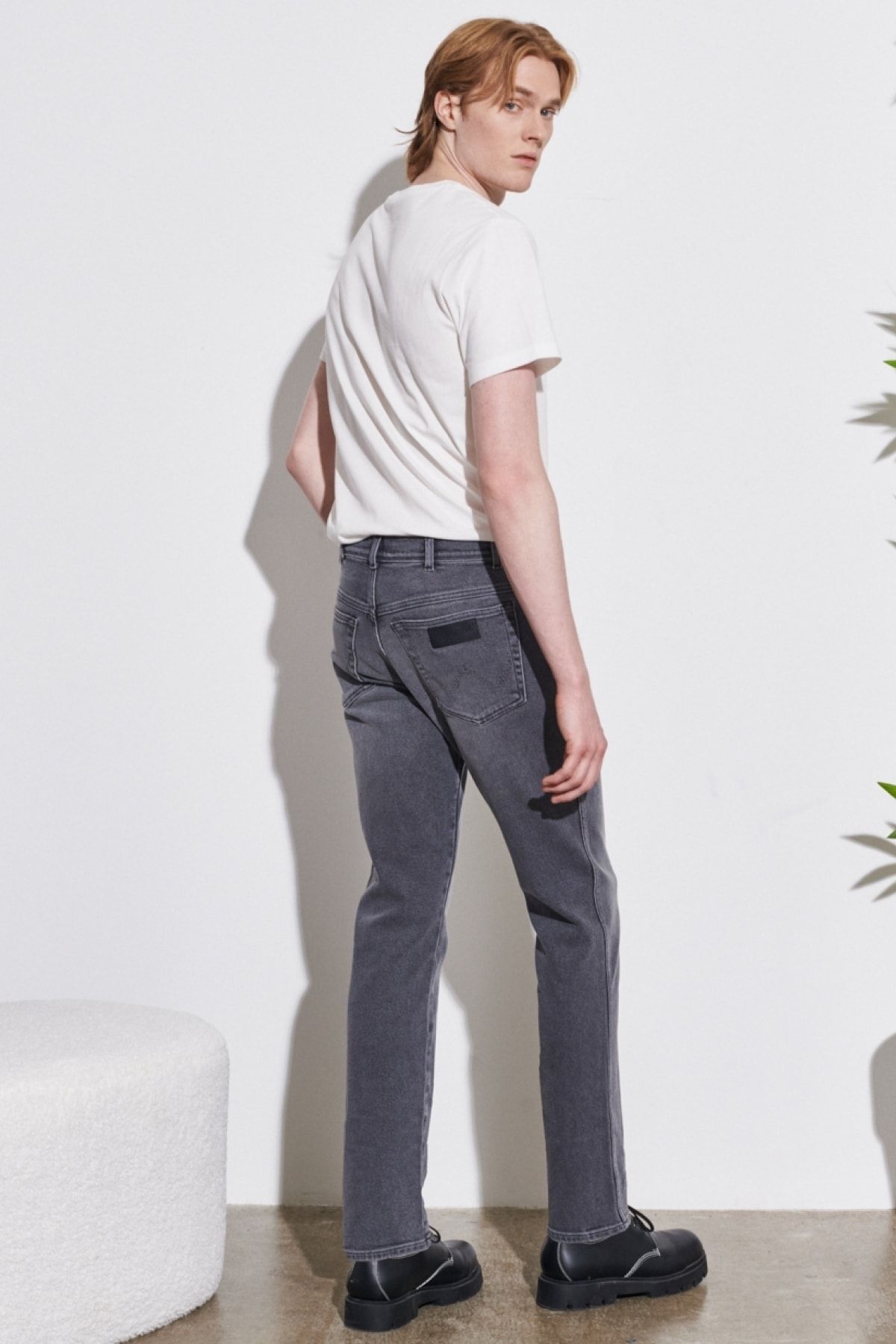 شلوار جین خاکستری مردانه تگزاس باریک و برش کمر انعطاف پذیر Wrangler