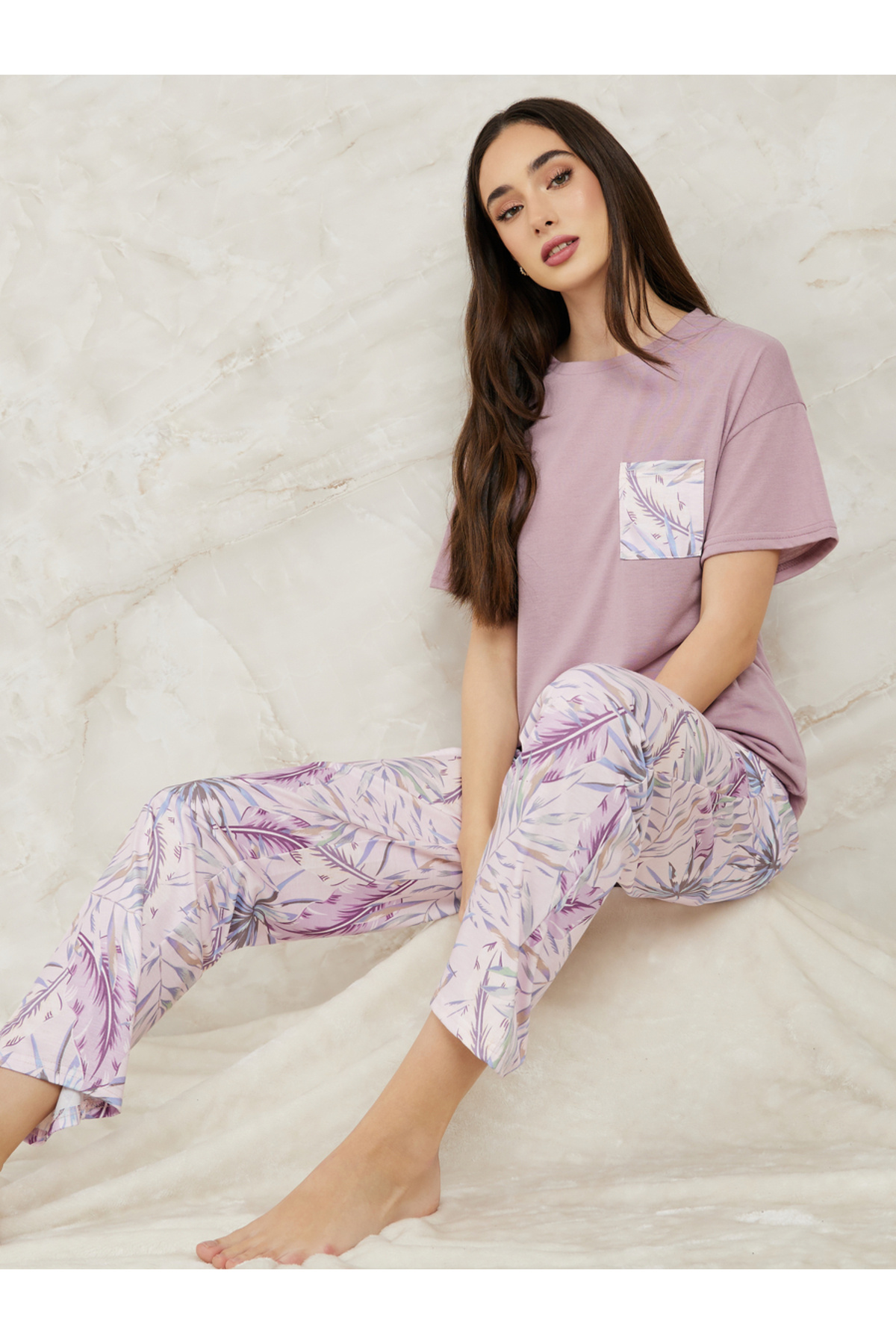 Styli طقم تي شيرت وملابس نوم بجيب من أوراق النخيل