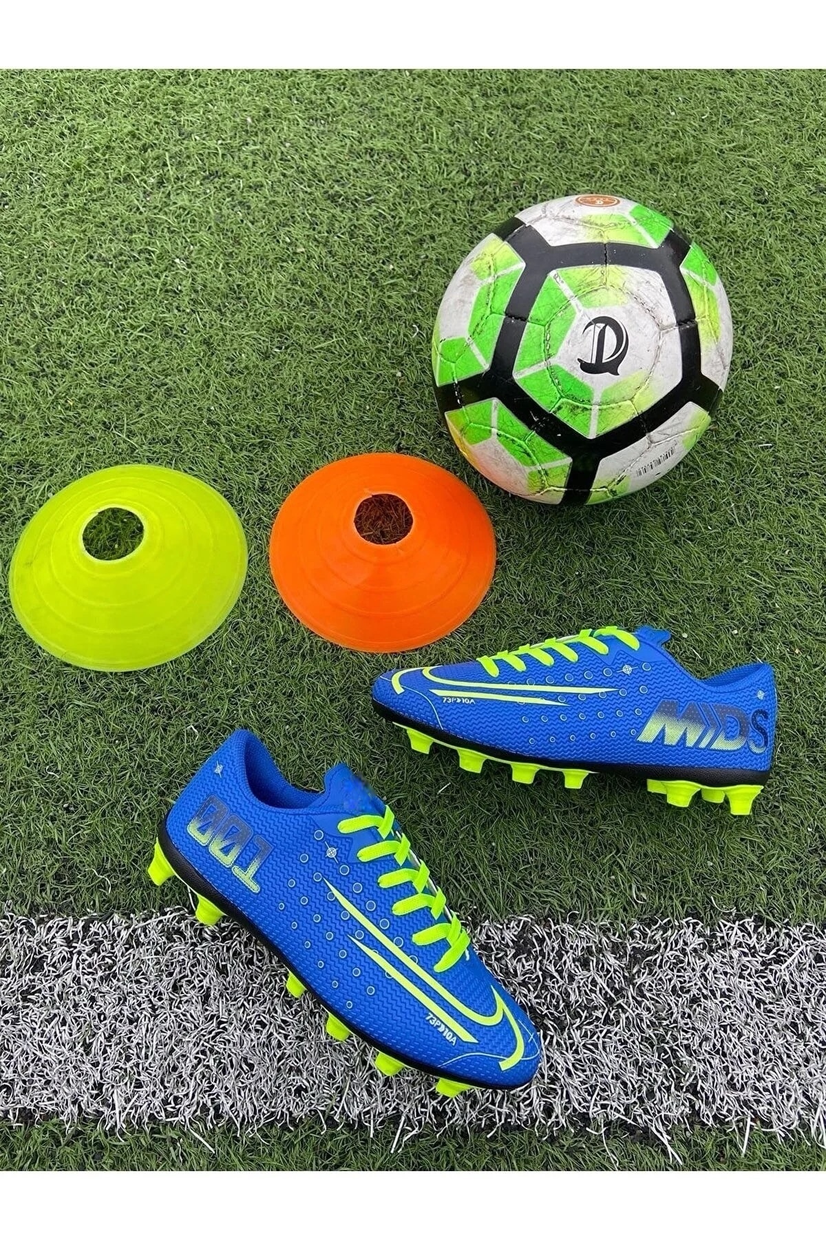 001 Erkek Çocuk Krampon Futbol Ayakkabısı Mavi-Sarı 3